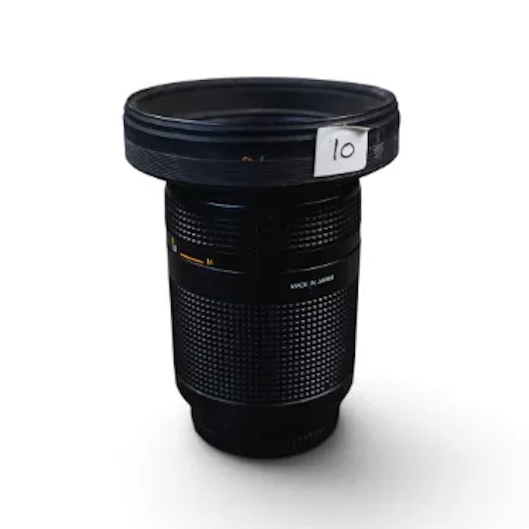 Nikon AF Nikkor 70-210mm f/1.4-5.6D lens.