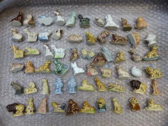 Wade, a good collection of Whimsies (60, 1 Tray).