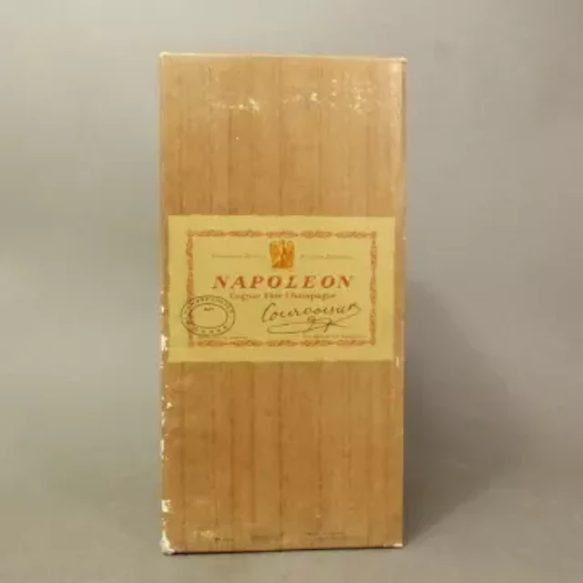 French Courvoisier Napoleon Cognac, 70cl, 1960s/1970s, with original box.
