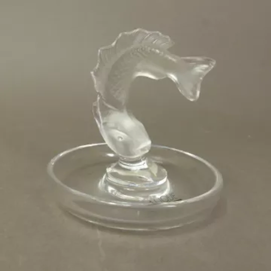 Lalique frosted 'Goujon' leaping fish ring dish, signed Lalique, France.