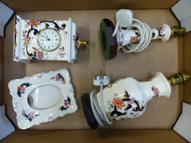Mason's Blue Mandalay pattern items, mantle clock, photograph frame
