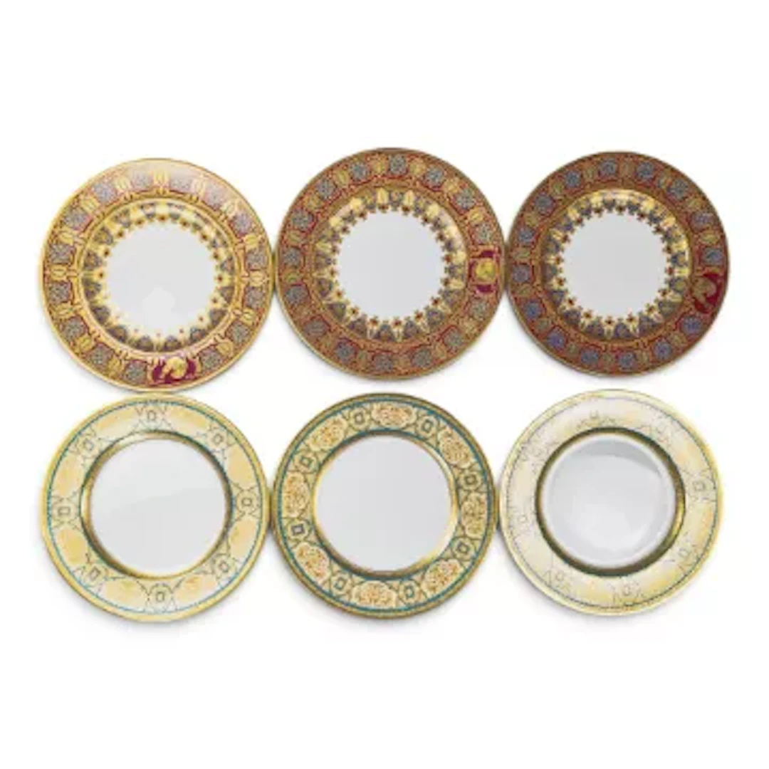 A group of 6 De Lamerie dinner plates to include 3 dinner plates with