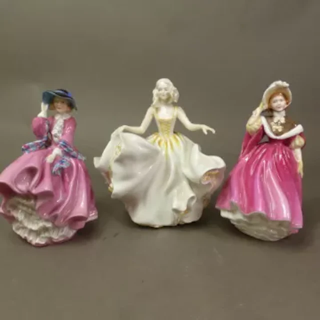 Royal Doulton figurines Top o' the Hill HN1849, Sunday Morning HN2184
