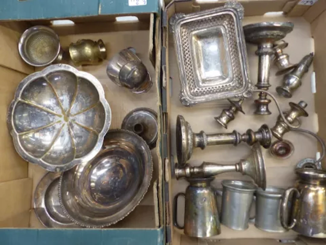 Mixed metalware to include silver plated comports, candle holders