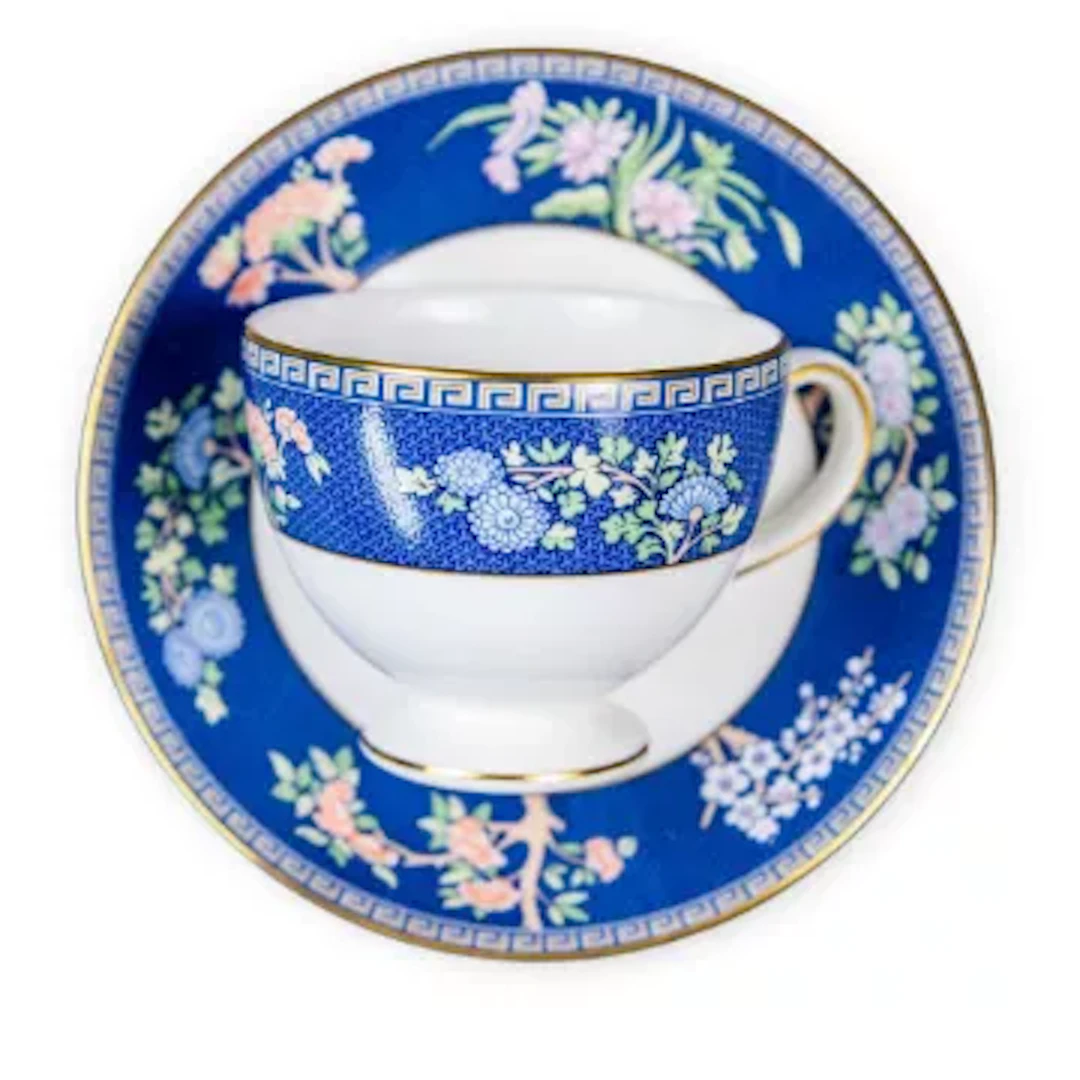 A Wedgwood part tea set in the Blue Siam pattern, to include teapot