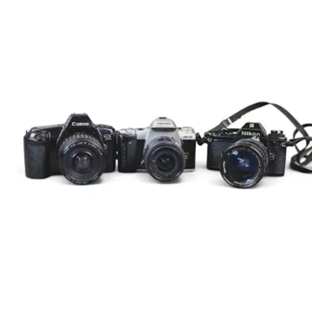 Canon EOS 1000 35mm SLR camera with 35-80mm 1.5-5.6 zoom lens, Pentax