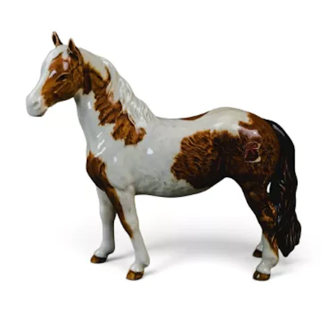 Beswick first version Pinto in Skewbald. Original red sticker. Model