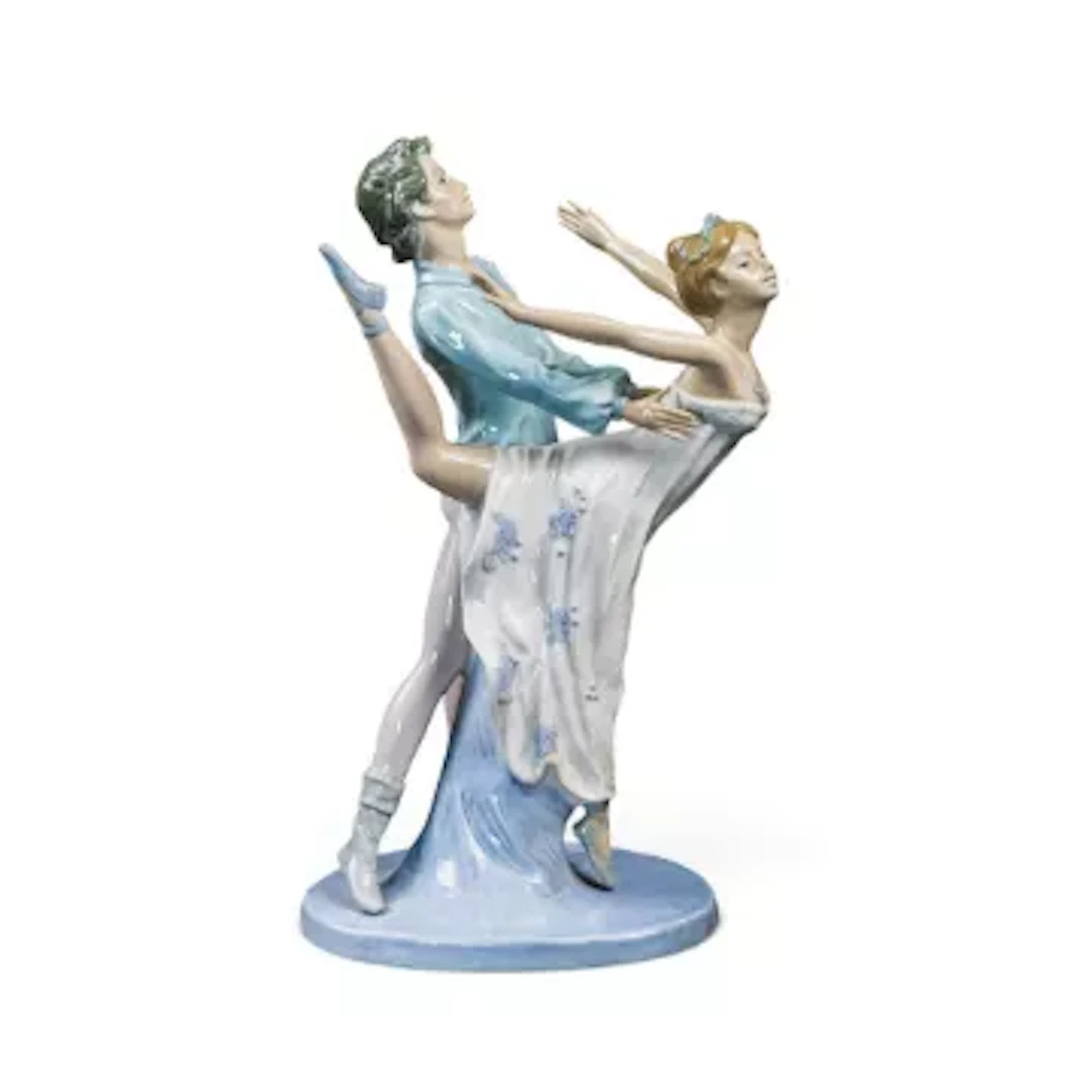 Nao by Lladro Porcelain figure 'Dancing on a Cloud', model no.02000400.