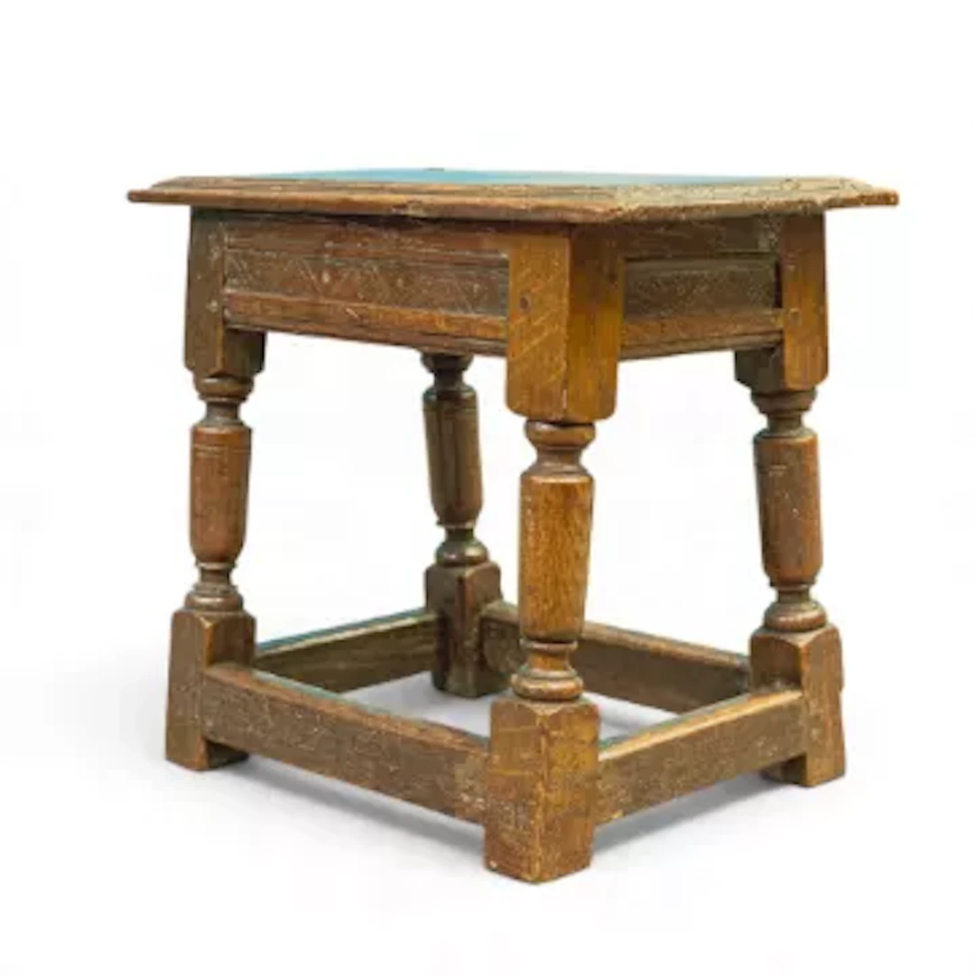 19th-century oak joint stool on turned legs, h.36cm x L.42cm x w.24cm.