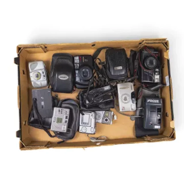 A collection of 35mm film cameras to include - Samsung AF Zoom 195S