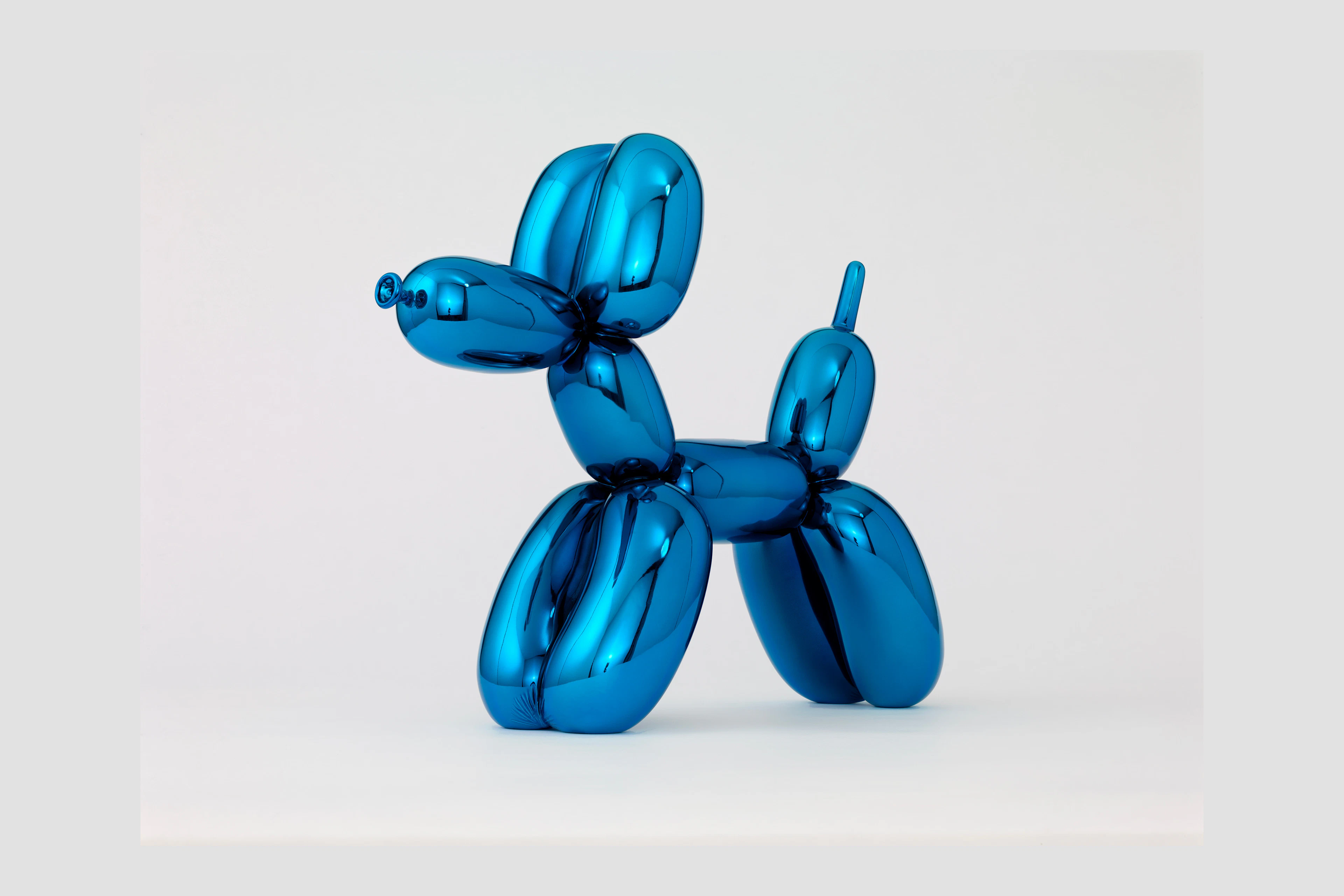 Jeff Koons - Contemporary Sculptor - Balloon Dog (Blue), 2021