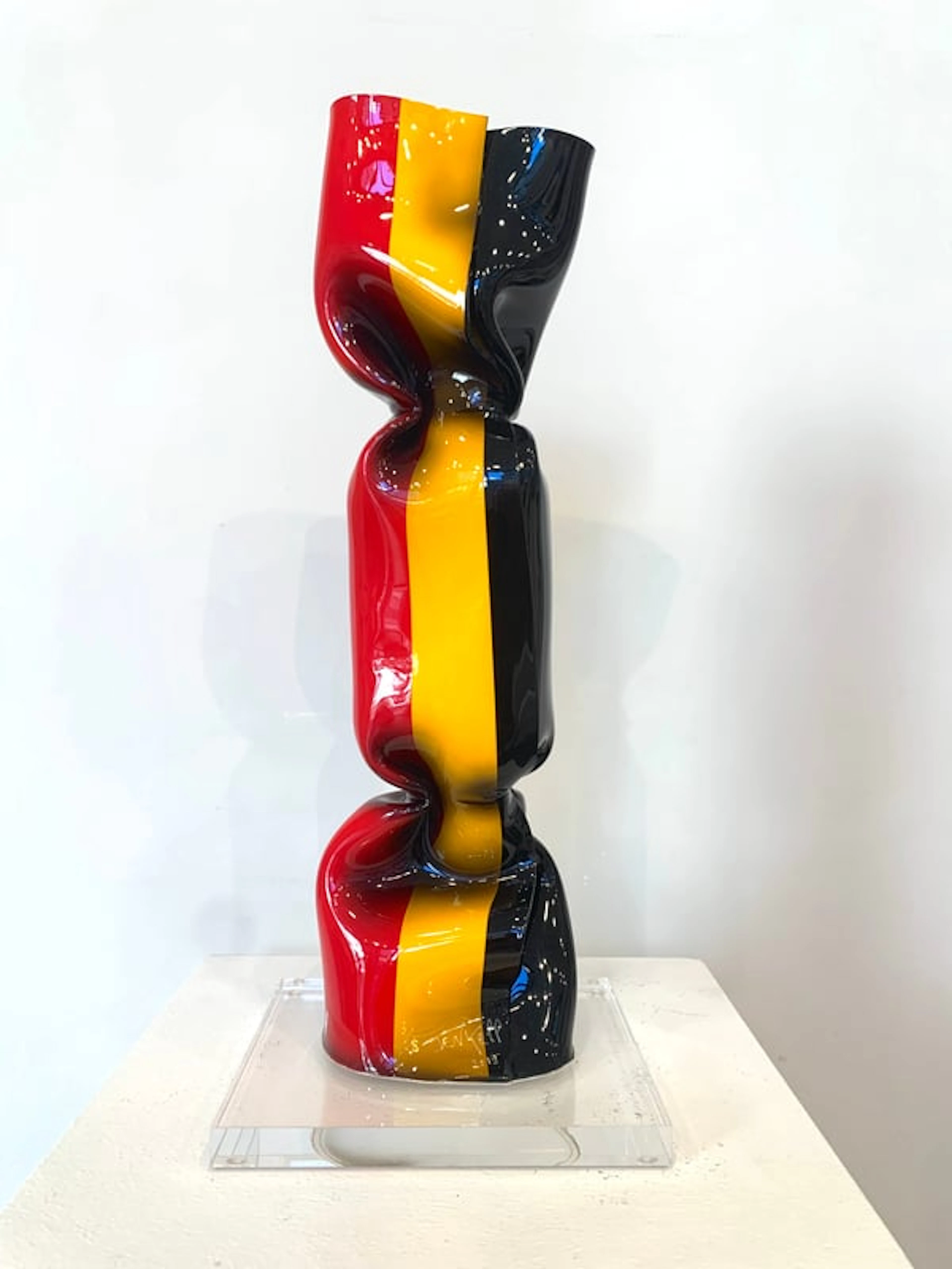 Laurence Jenkell - Contemporary Sculptror - Wrapping Bonbon - Drapeau