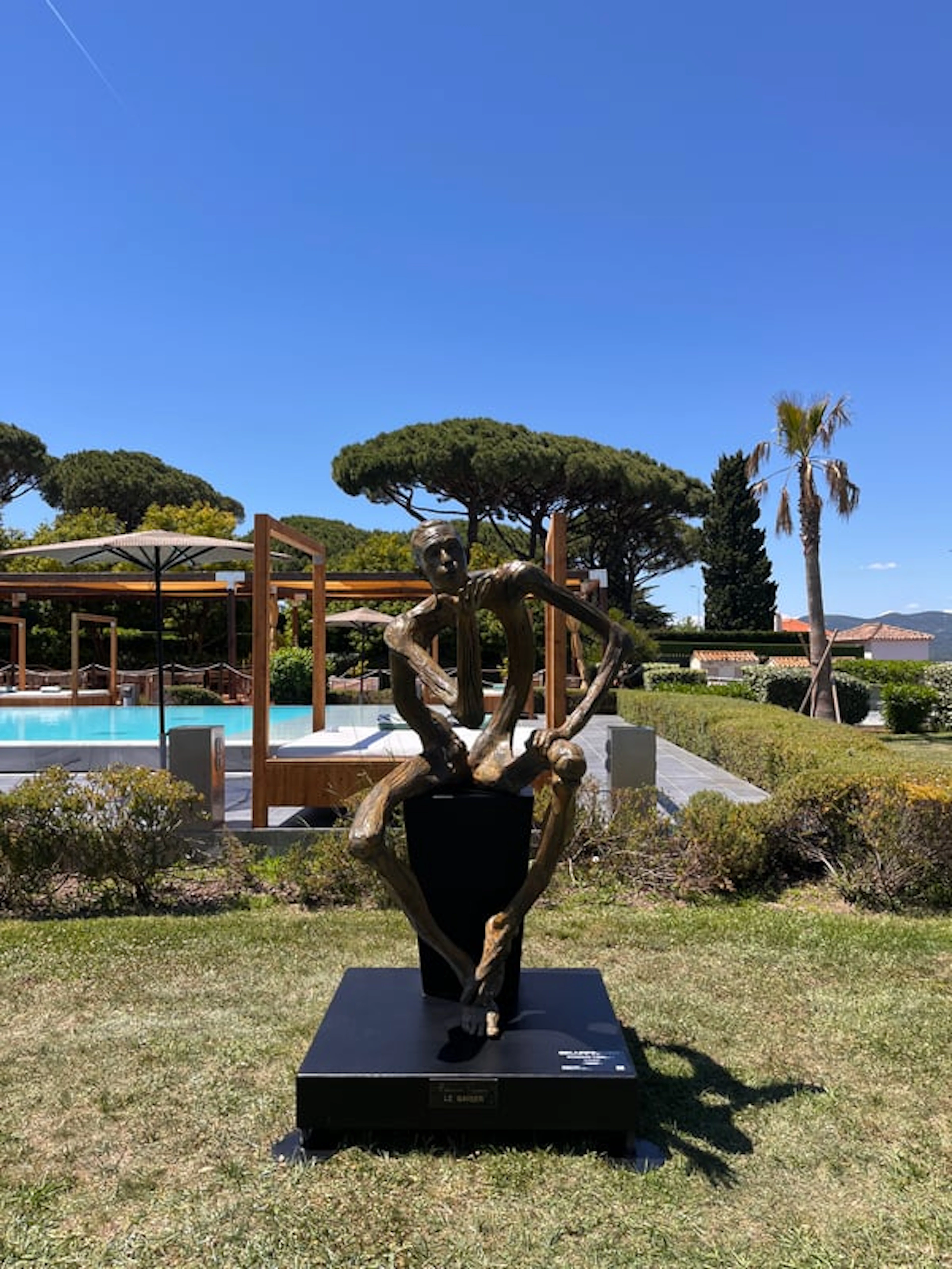 Romain Tiercin – Contemporary Sculptor Working with Wood and Bronze