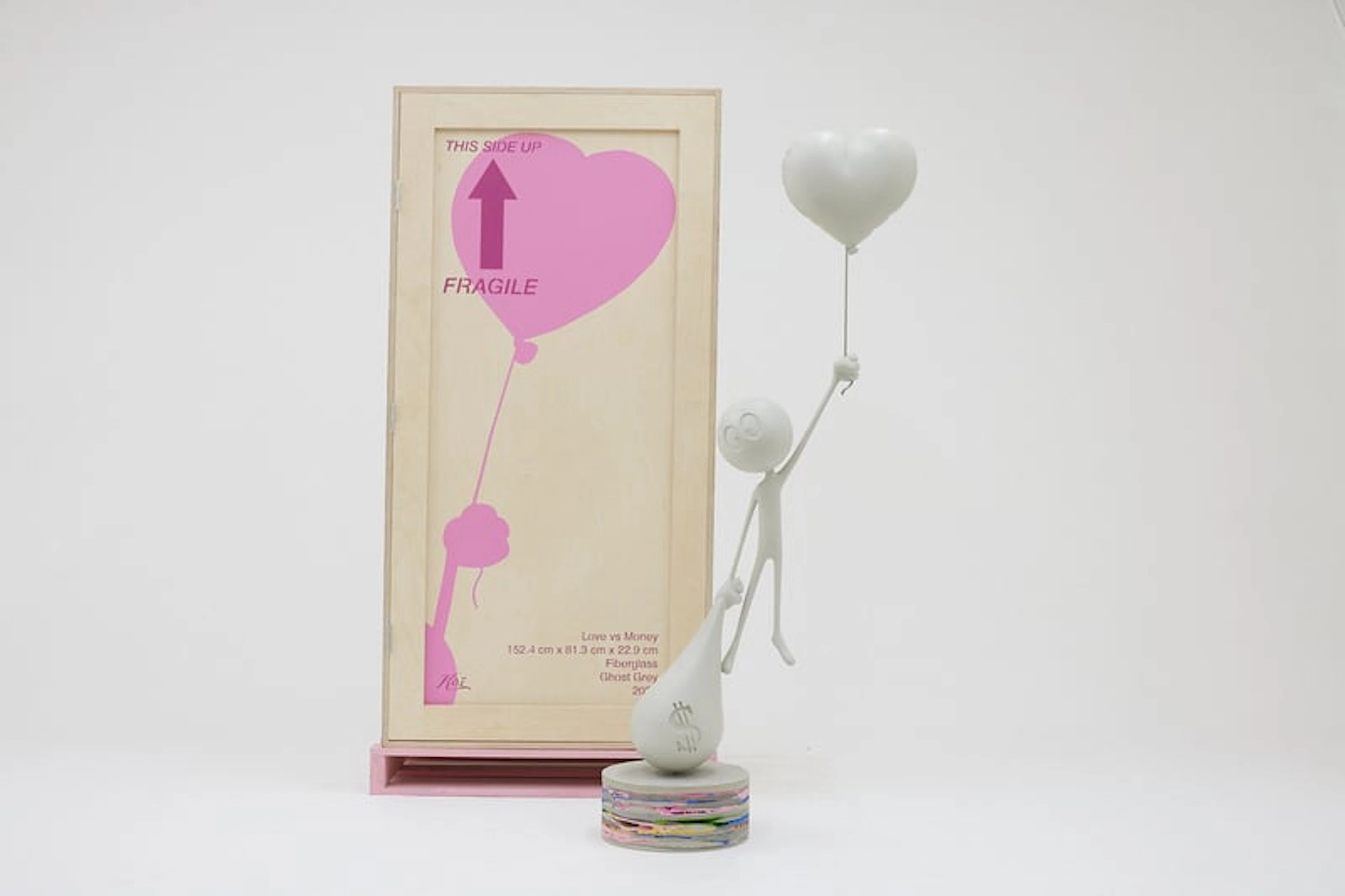 Kaï - Street Artist - Love VS Money 5' - sculpture