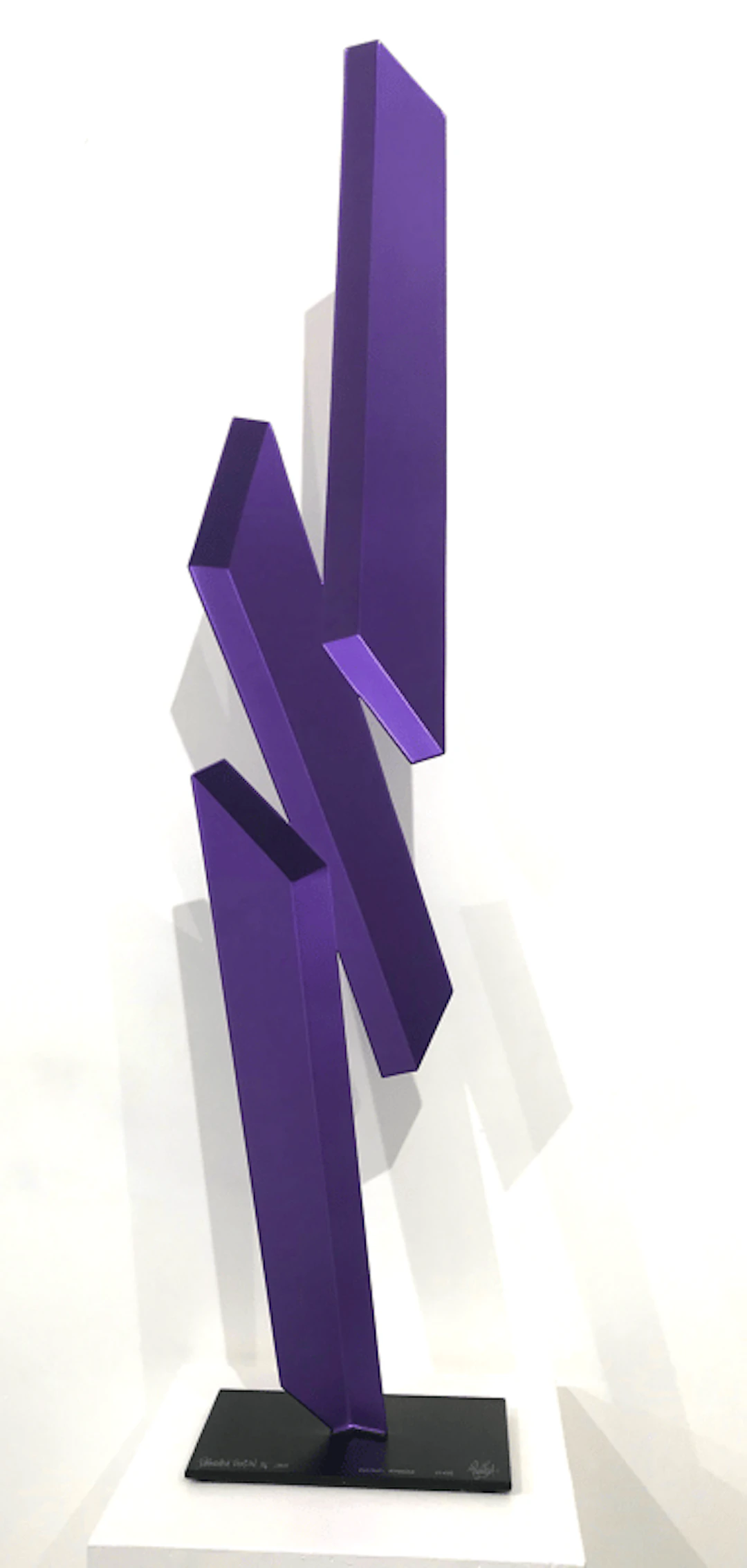 Rafael Barrios - Optical Art Sculptor - Dislocated Vertical M412 -