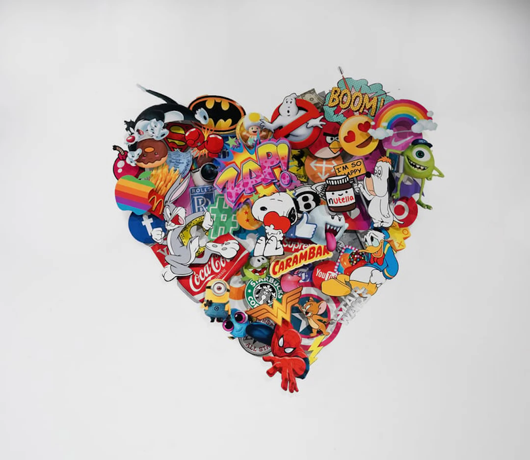 Chloe B. - Post-Pop Art Artist - Pop Heart - Version 2