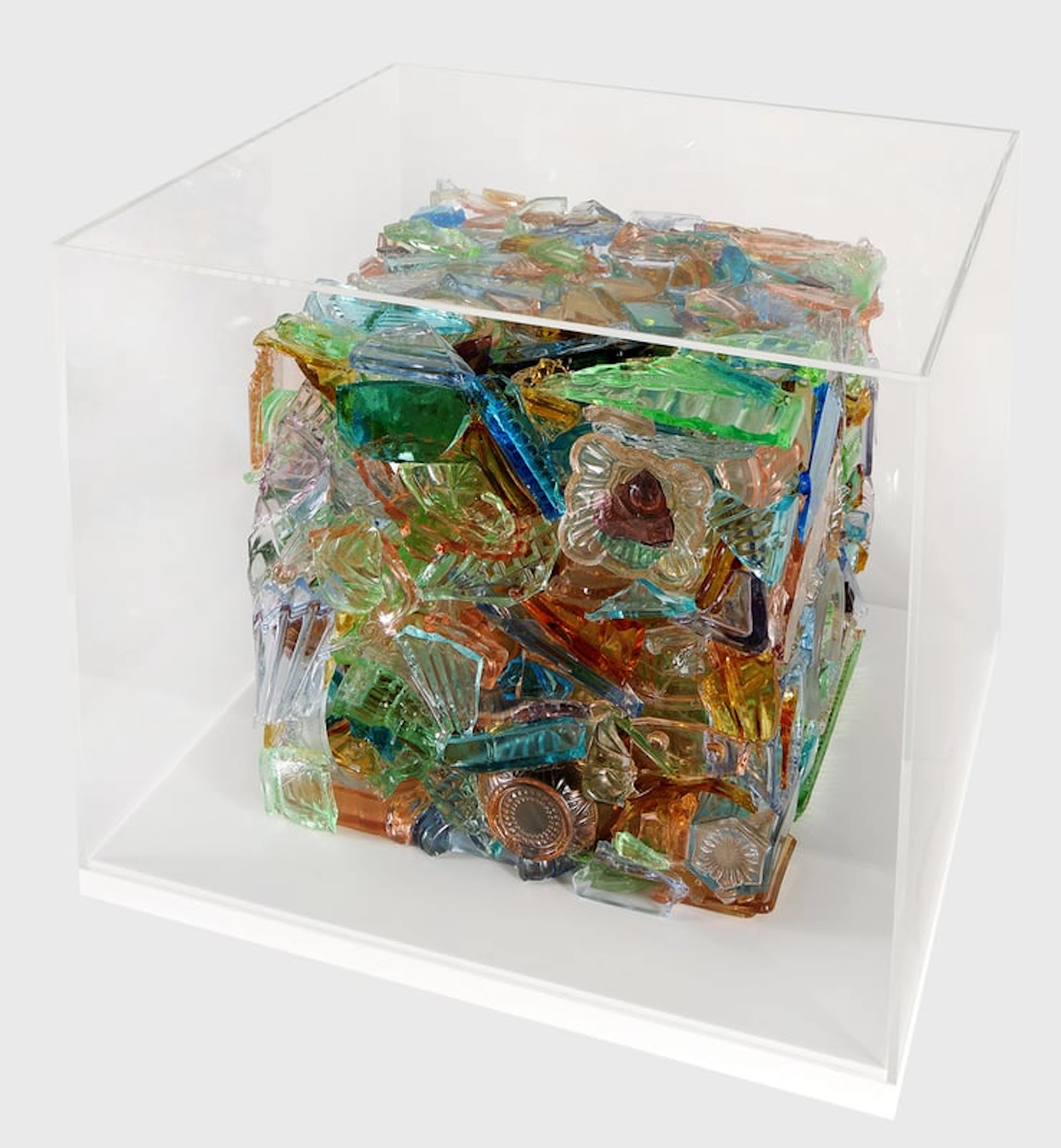 Sandra Shashou - Contemporary Sculptor - I have a Little Crush - cube