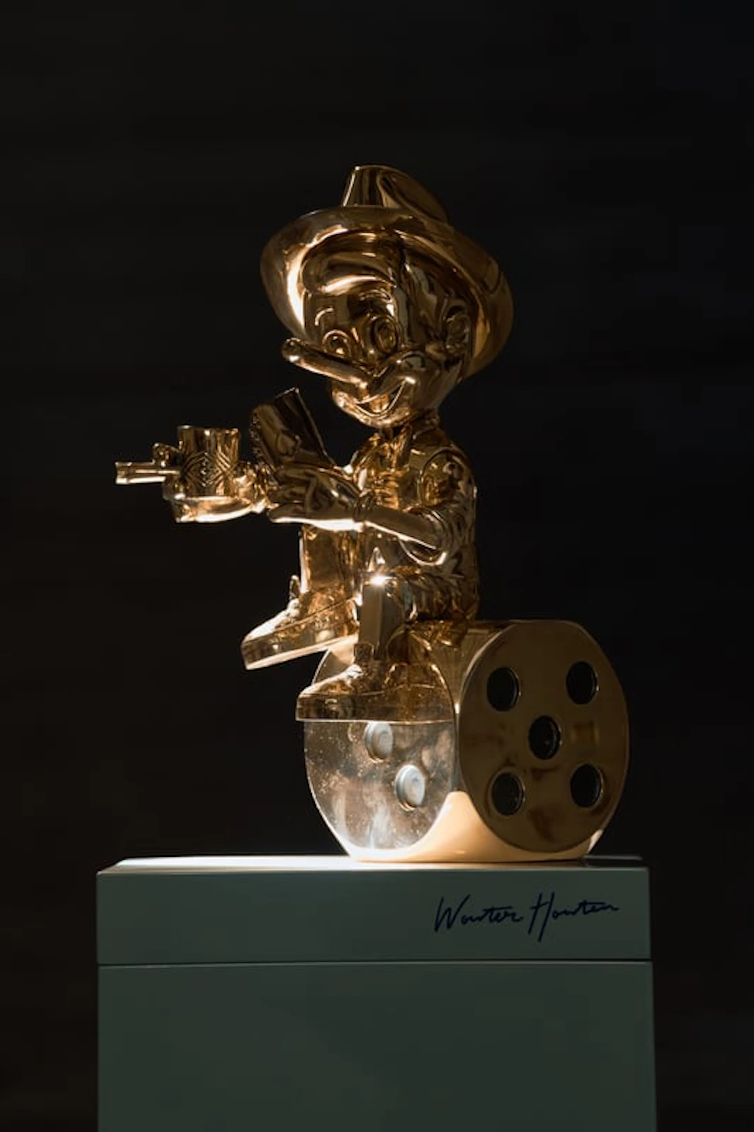 Wouter Houten – Bronze Sculptor Inspired by Pop Art and Culinary Artistry