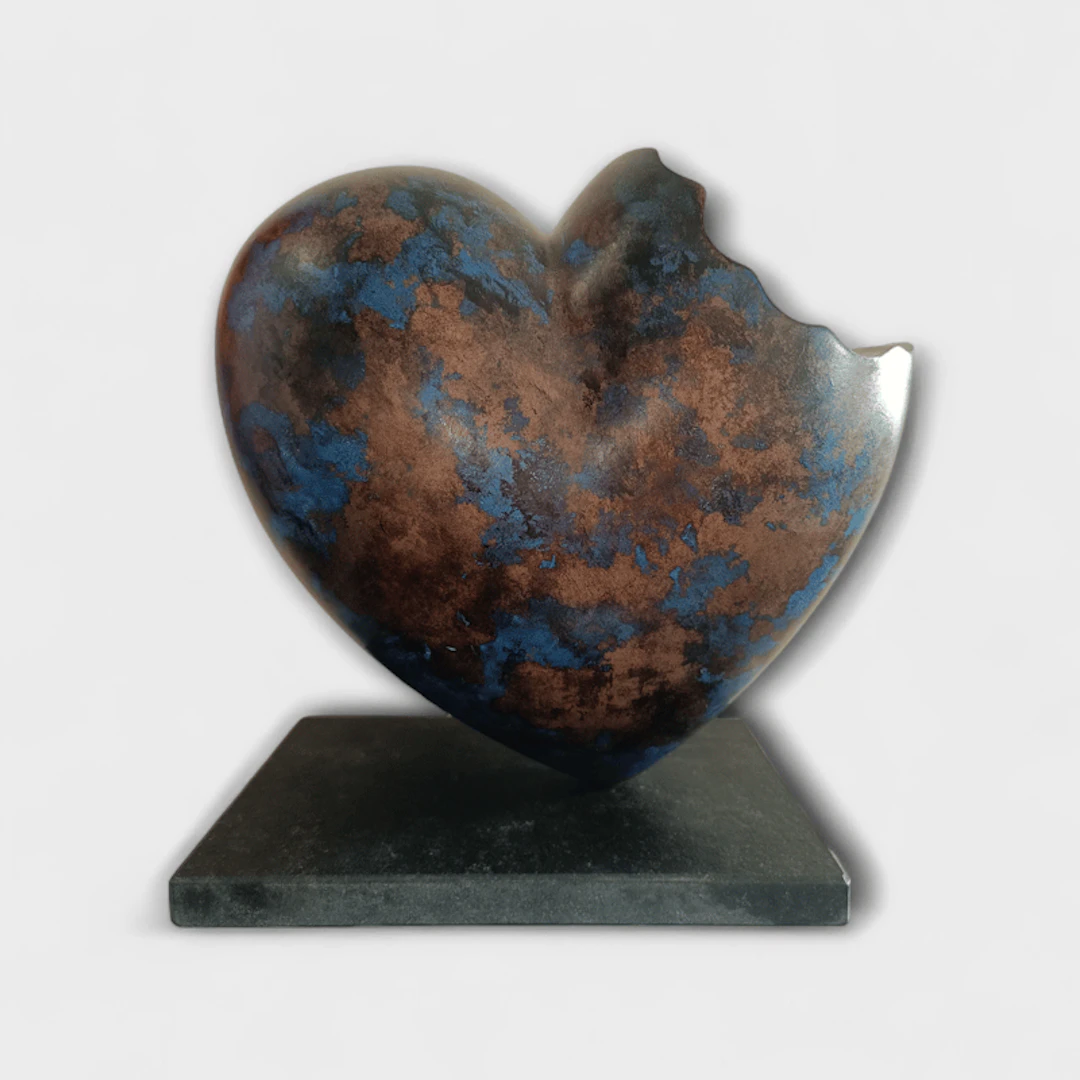 Ninu - Contemporary Sculptor - CROCK DE TOI ORIGIN BLUE BRONZE