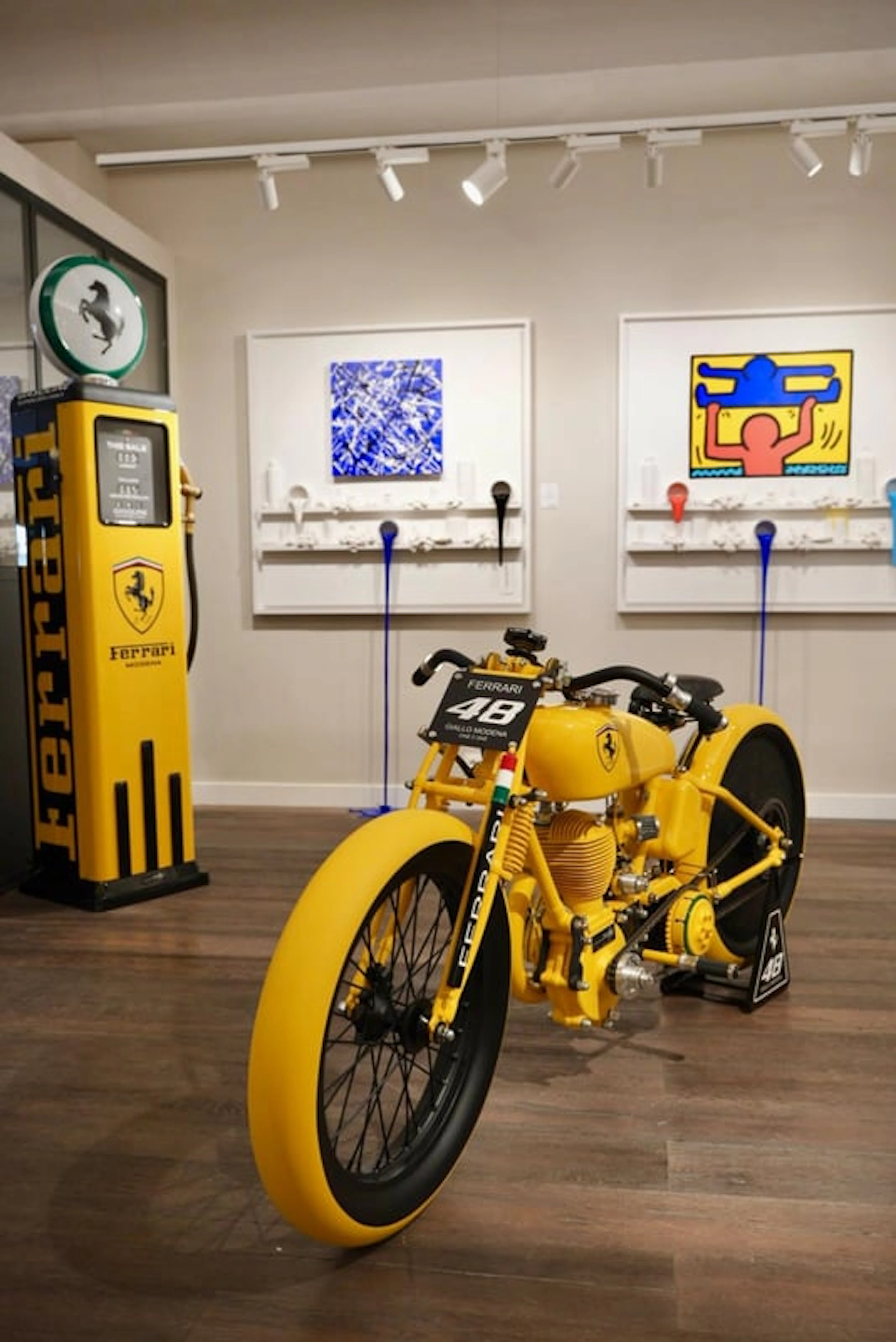 Erik Salin - Sculpteur Contemporain - Moto Ferrari Jaune