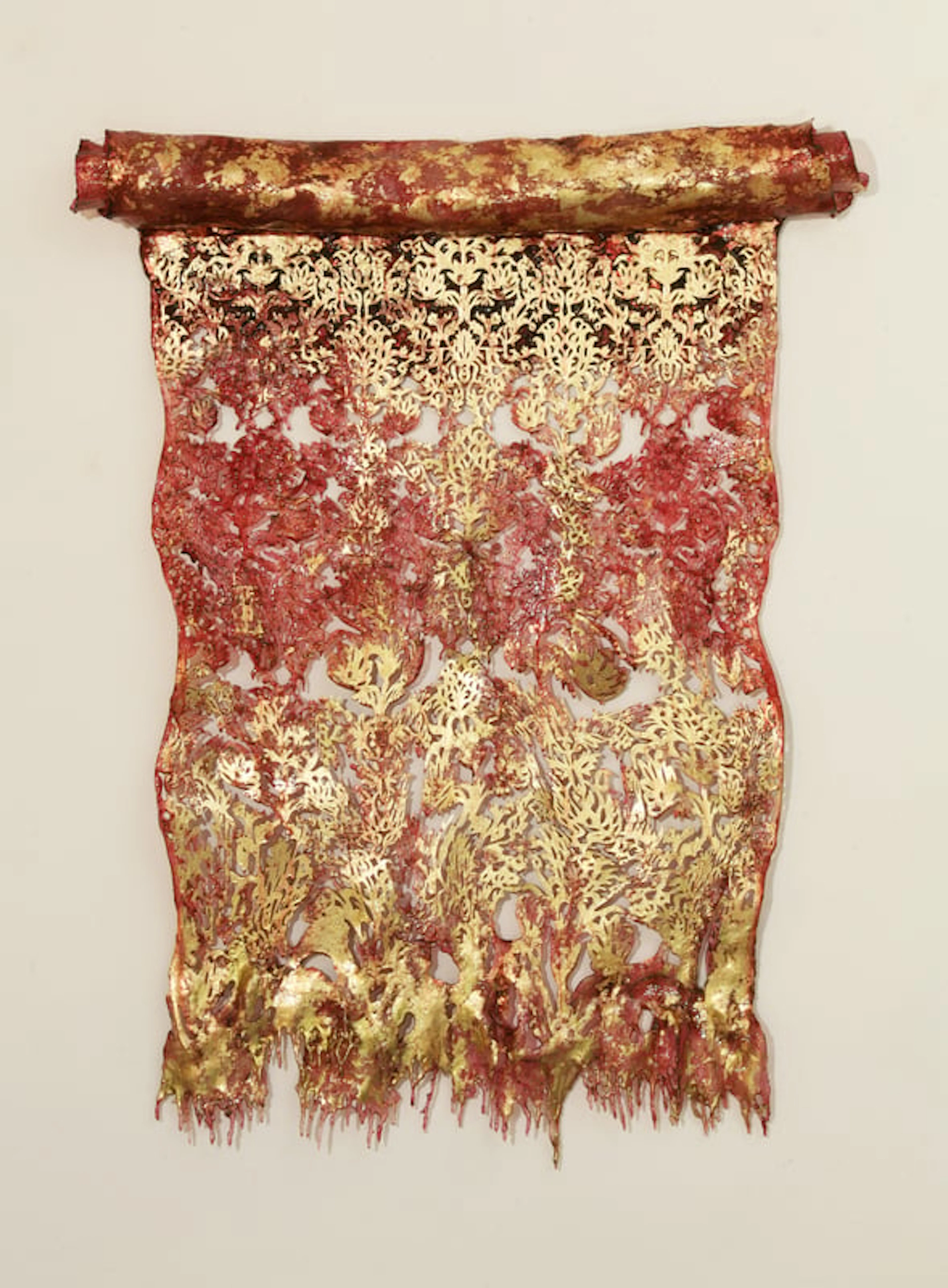 Annalu - Contemporary Sculptor - Liquid carpet red and gold