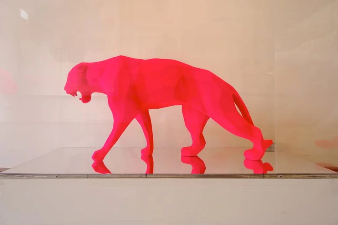 Richard Orlinski - Contemporary Sculptor - Wild panther pigment - pink
