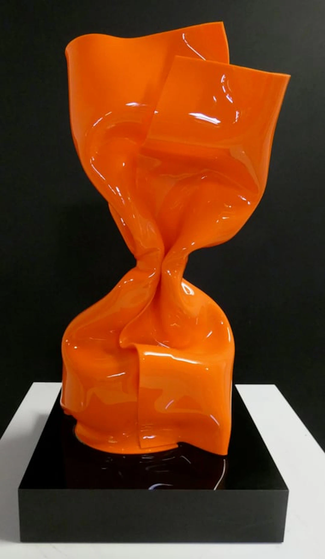 Laurence Jenkell - Contemporary Sculptror - Wrapping Crush Orange N°4534, 2018