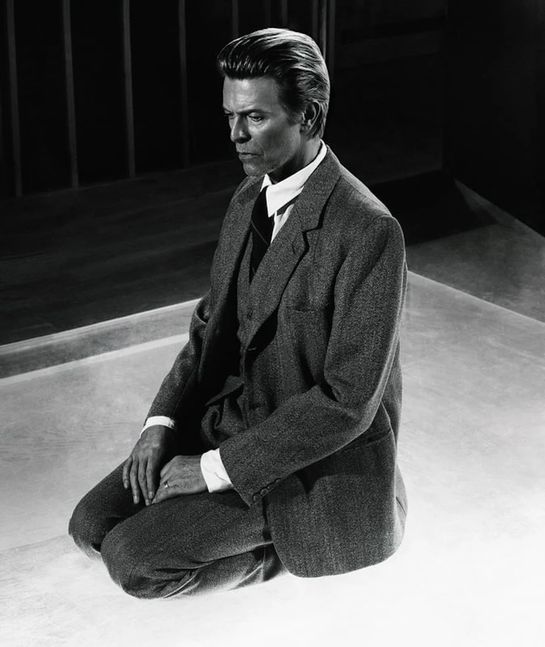 Markus Klinko - Celebrities Photographer - David Bowie : Meditation