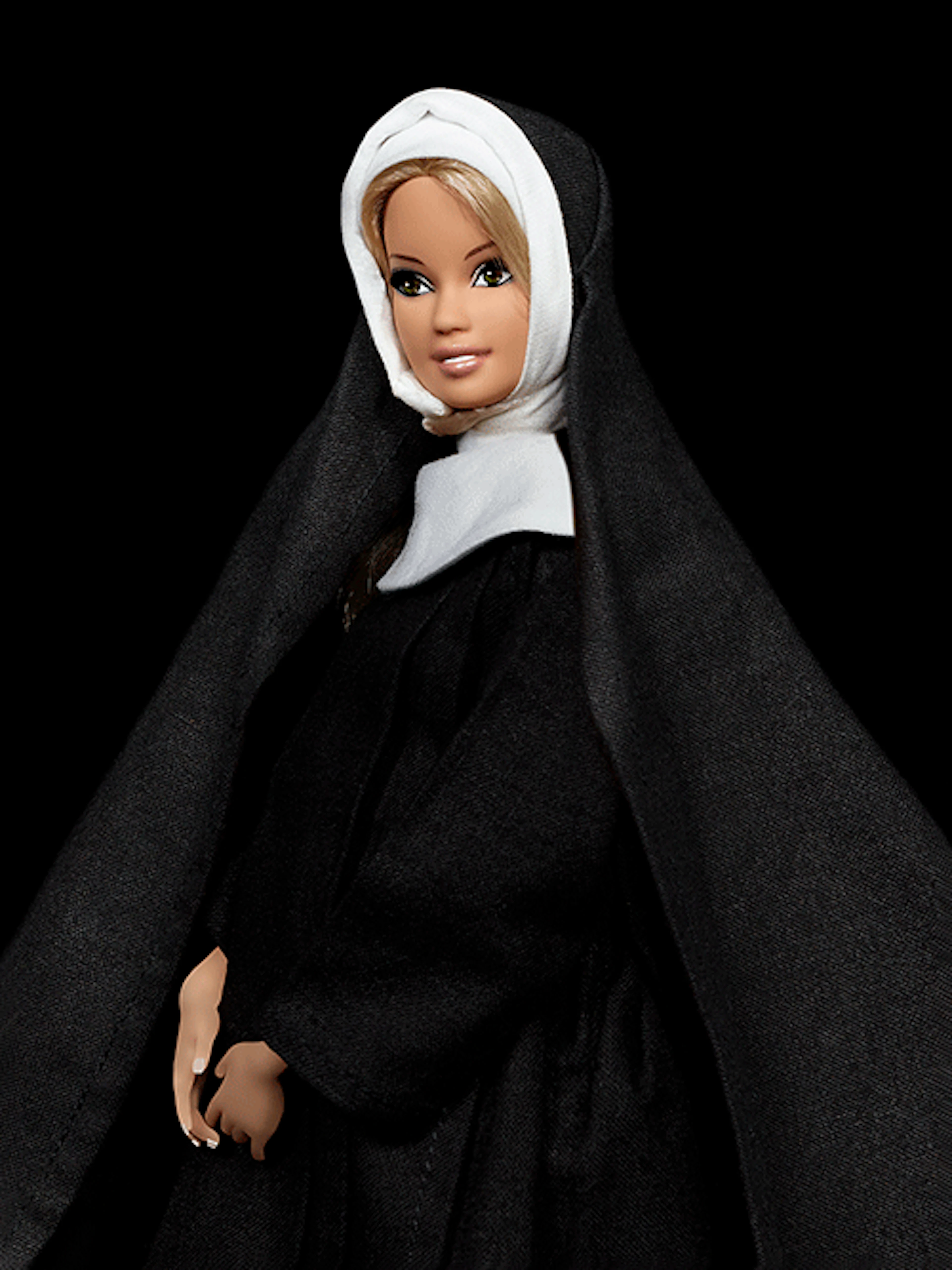 Cécile Plaisance - Contemporary Photographer - Pregnant nun