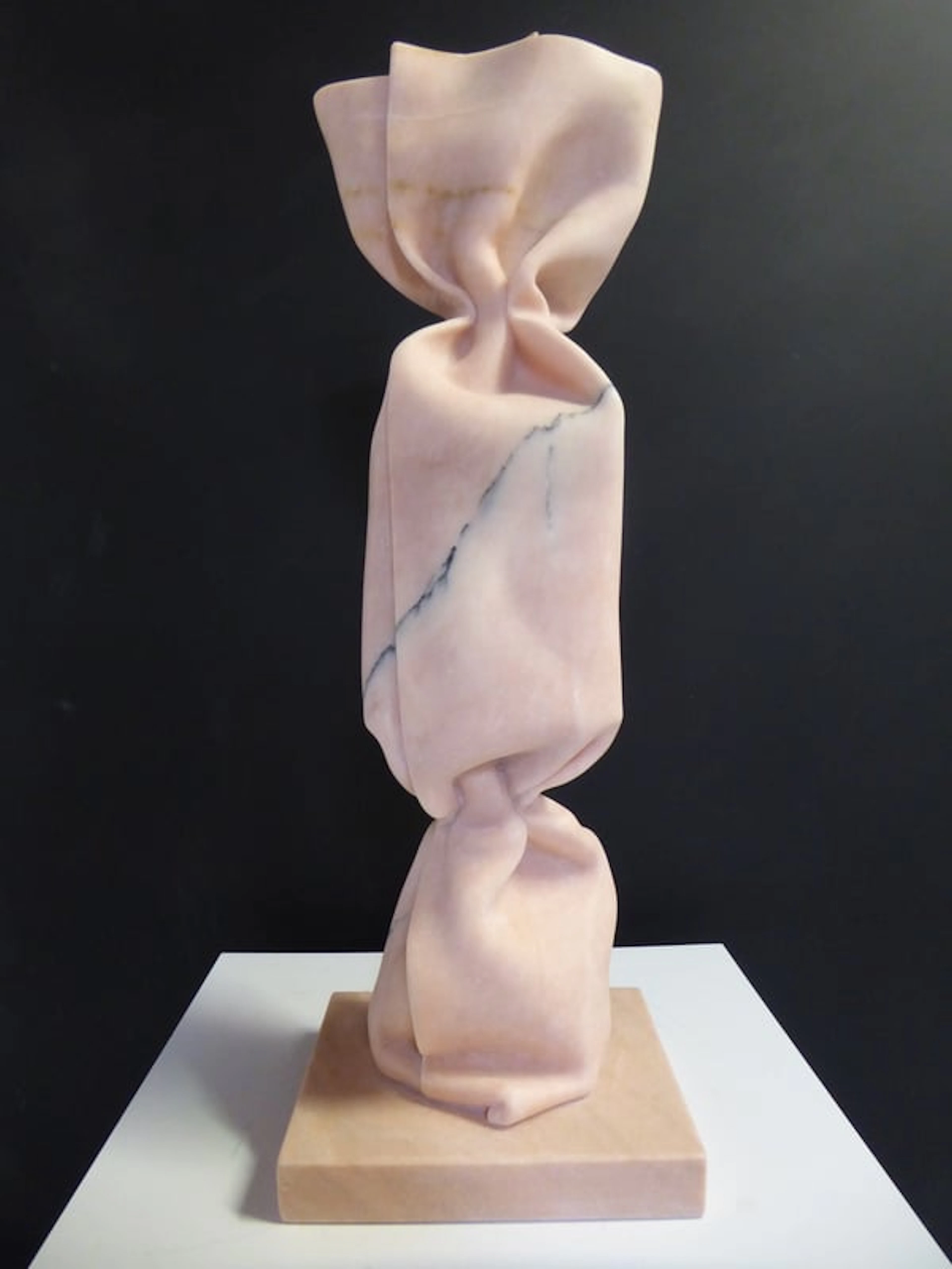 Laurence Jenkell - Contemporary Sculptror - Wrapping Bonbon Marbre