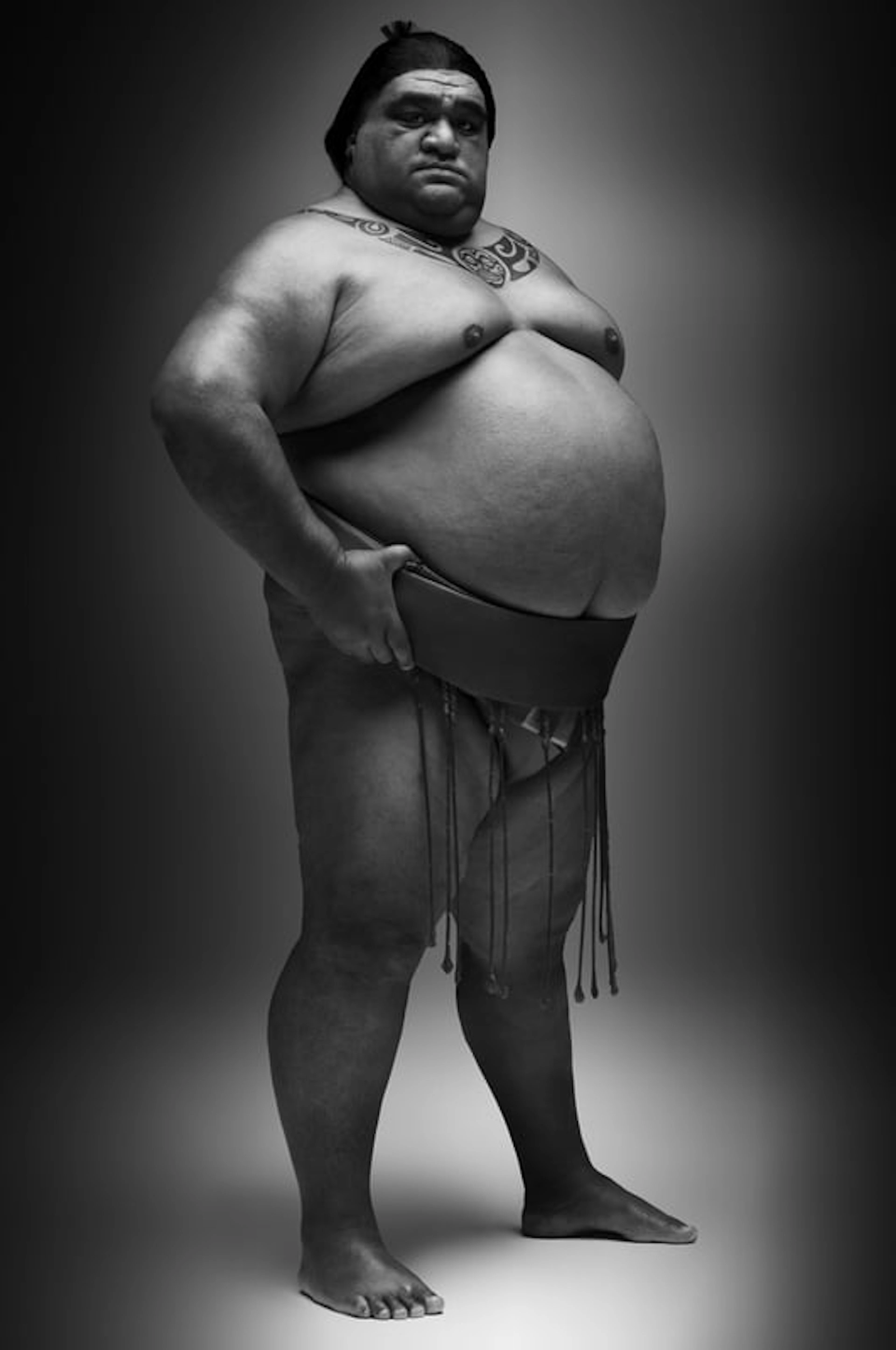 Hervé Lewis - Contemporary Photographer - Musashimaru standing