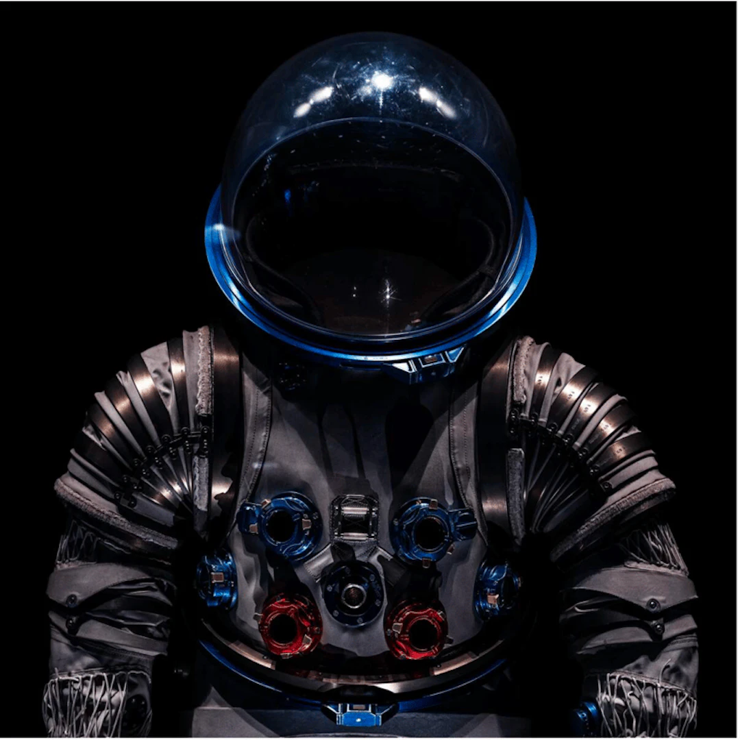 Christian Voigt - Contemporary Photographer - Litton B1-A Advanced