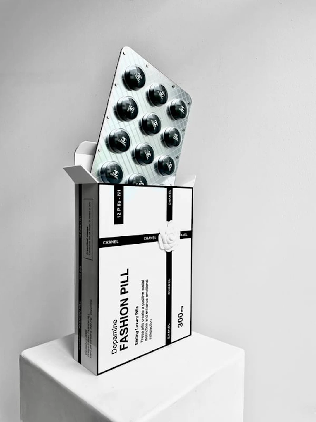 Diana Korn – Contemporary Pop Art Sculptor from Munich - Free Standing