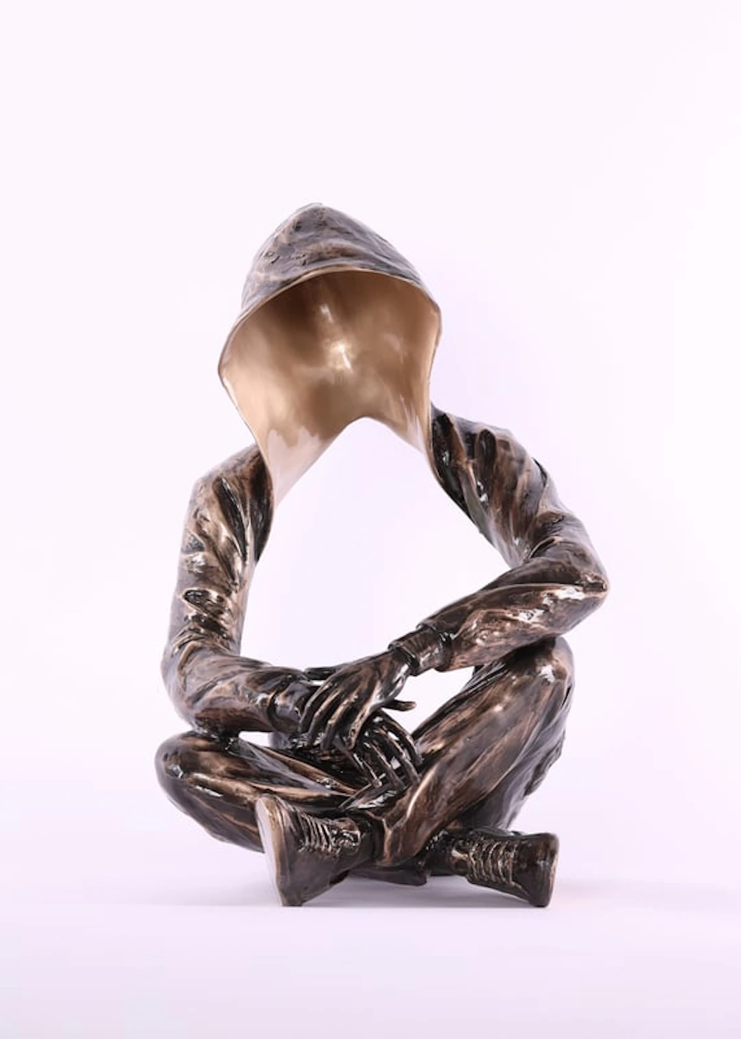 Romain Tiercin – Contemporary Sculptor Working with Wood and Bronze