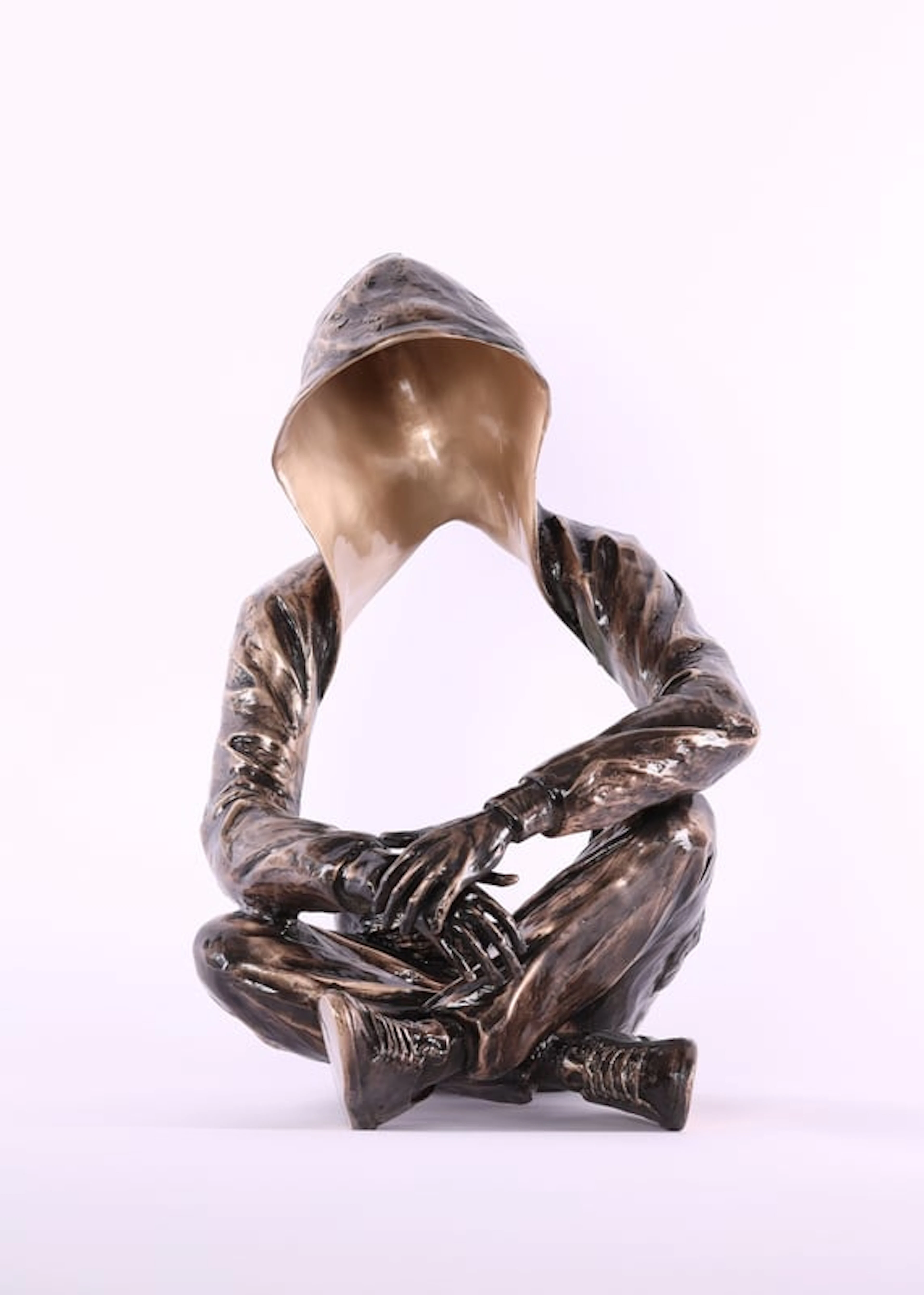 Romain Tiercin – Contemporary Sculptor Working with Wood and Bronze