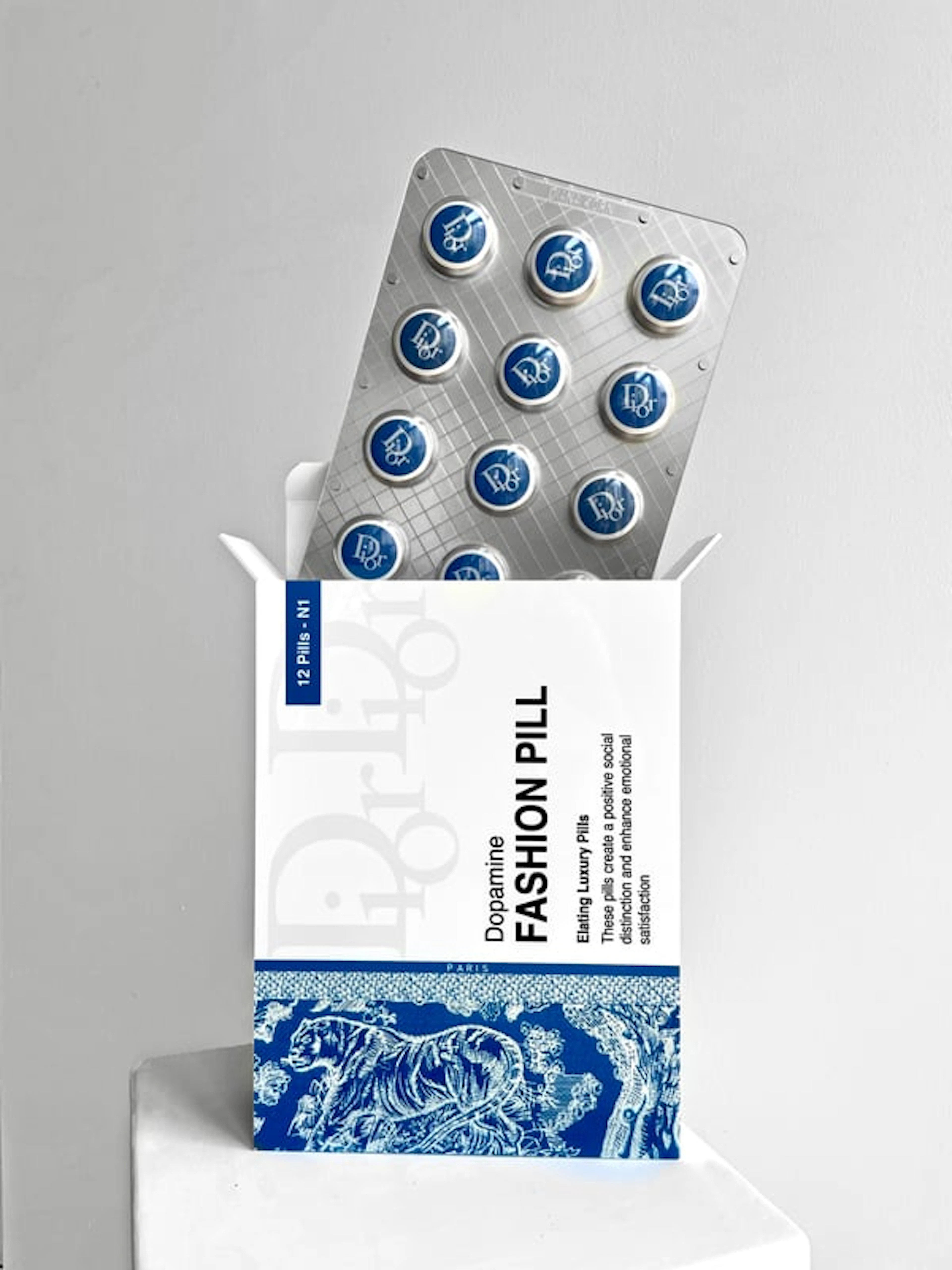 Diana Korn – Contemporary Pop Art Sculptor from Munich - Free Standing