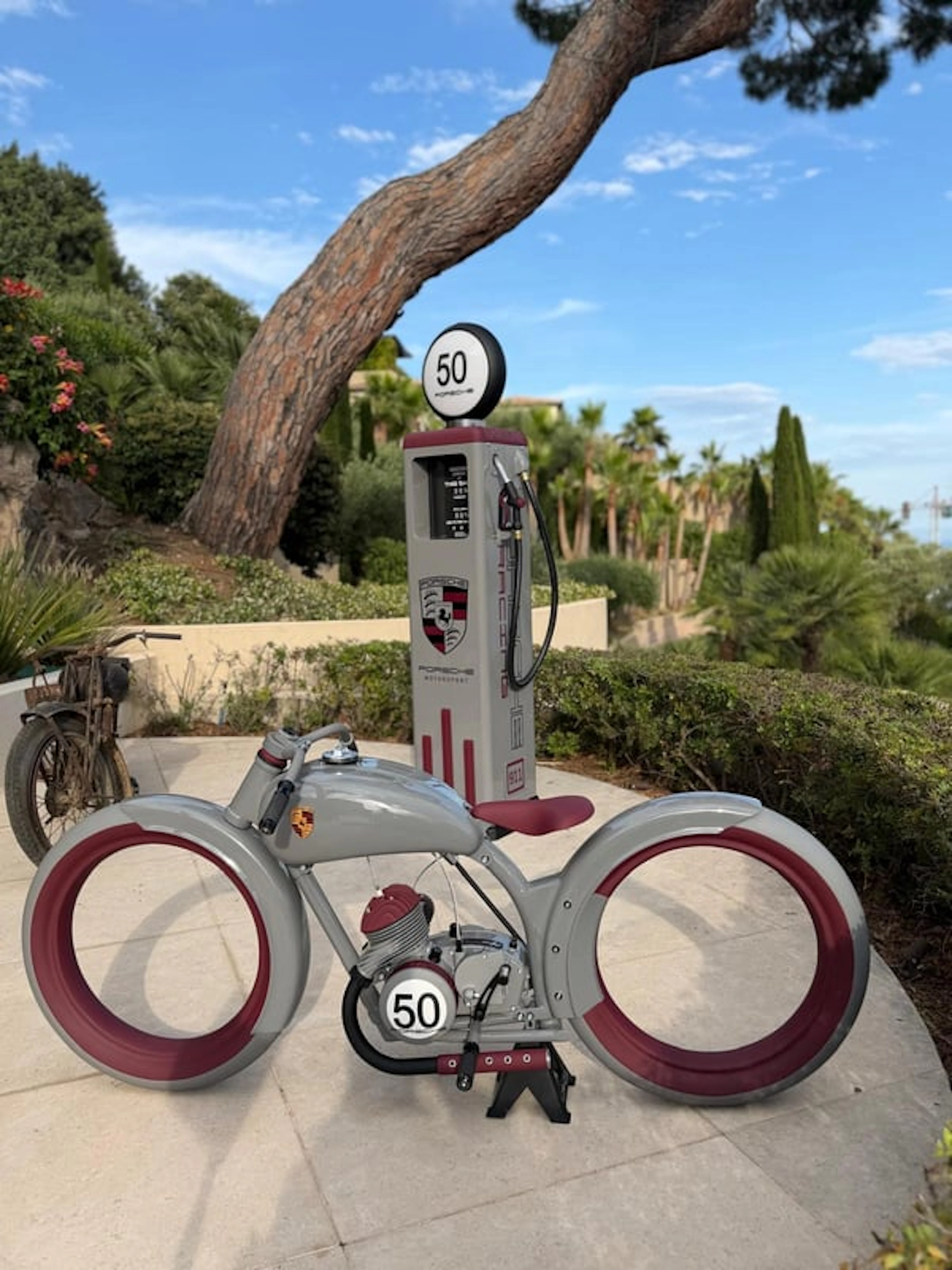 Erik Salin - Sculpteur Contemporain - Moto Porsche grise