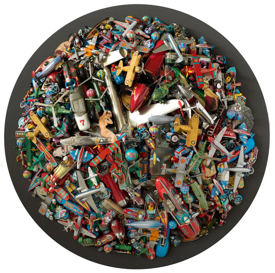 Phil Luangrath and Favio Landeira | Contemporary Sculptures - The Race, 2029