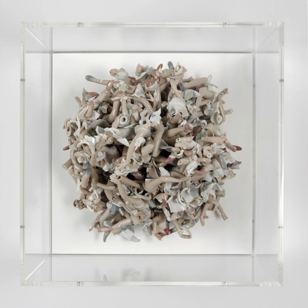 Sandra Shashou - Contemporary Sculptor - Fragments Of Interlaced Dialogues