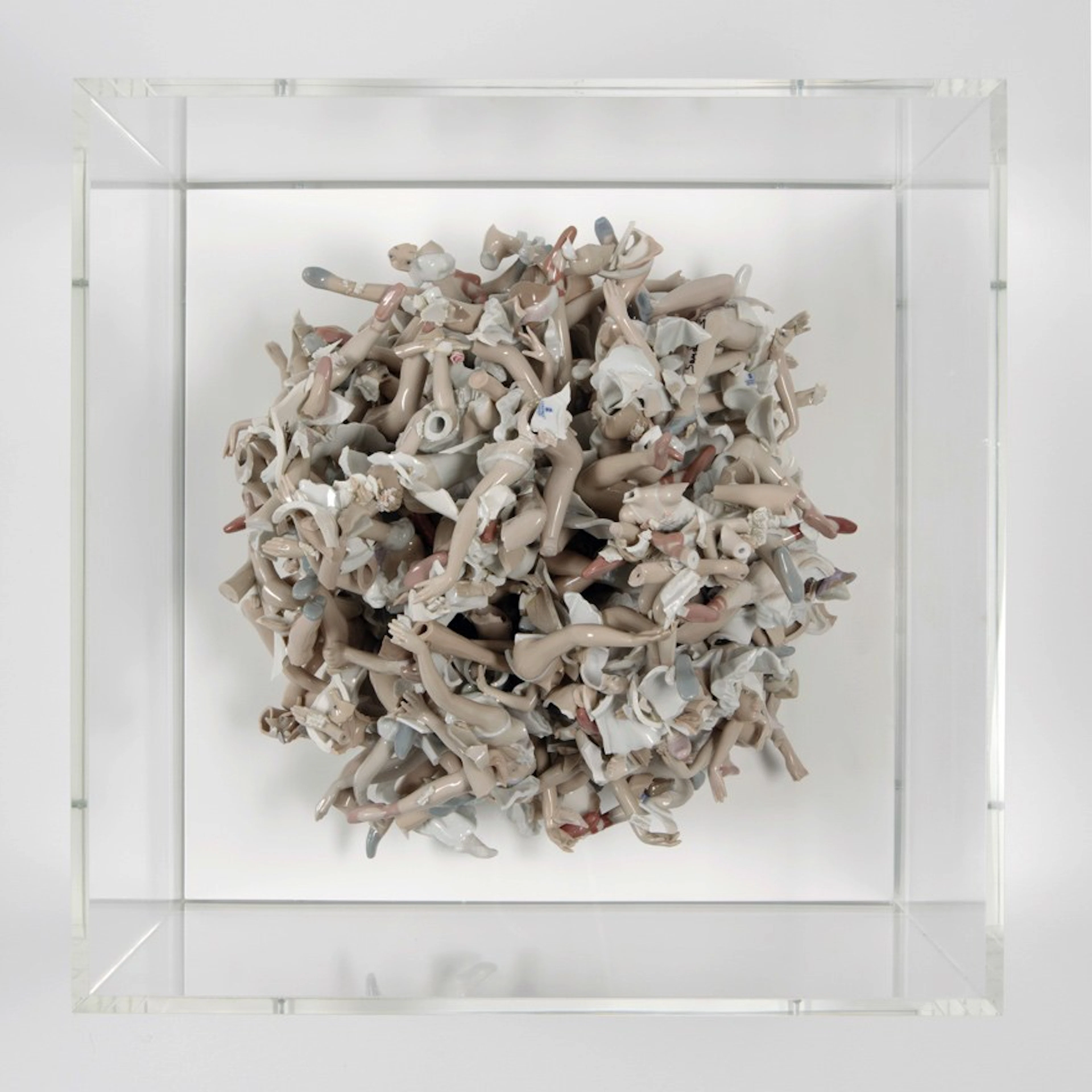 Sandra Shashou - Contemporary Sculptor - Fragments Of Interlaced Dialogues