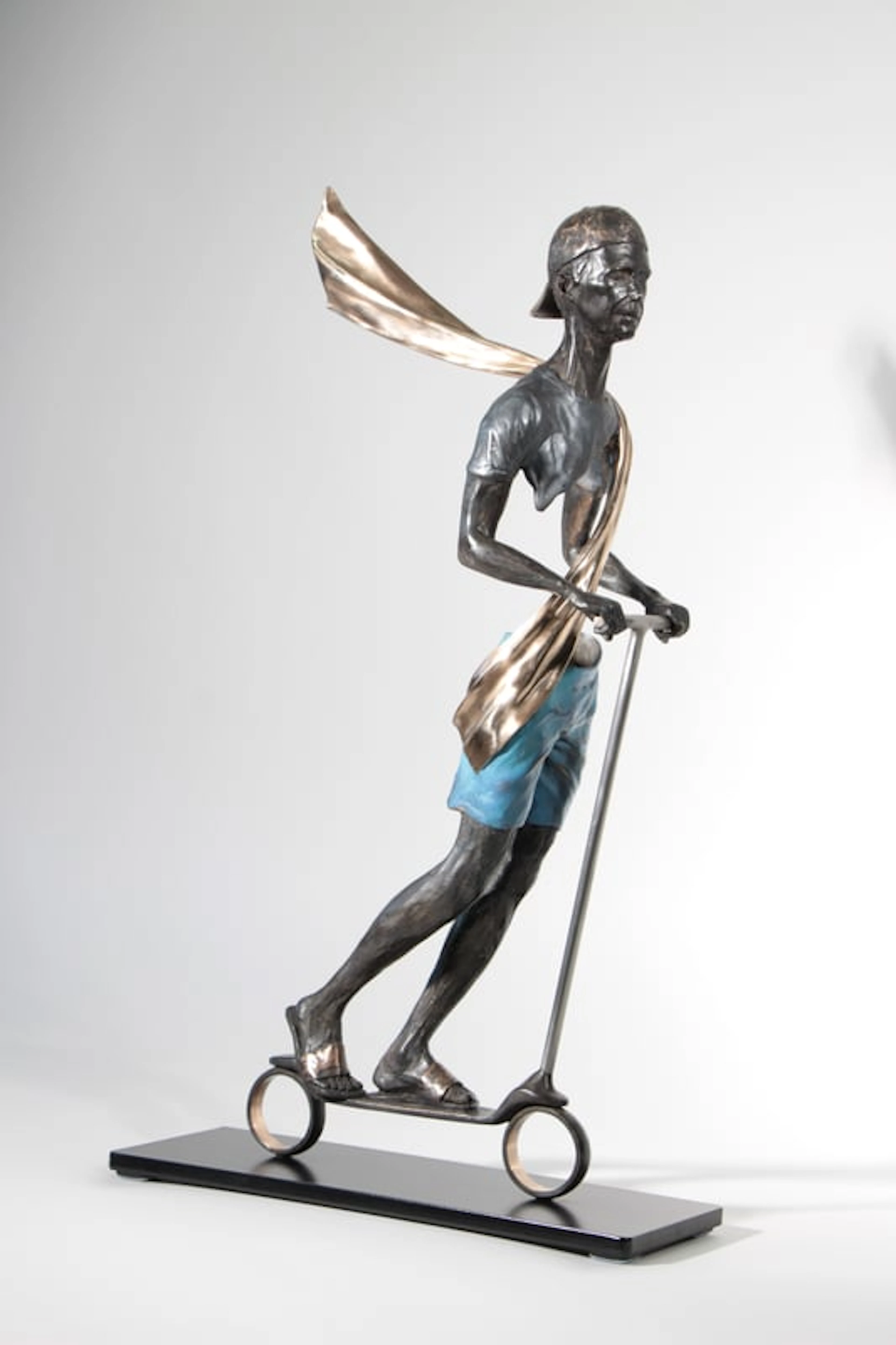 Romain Tiercin – Contemporary Sculptor Working with Wood and Bronze