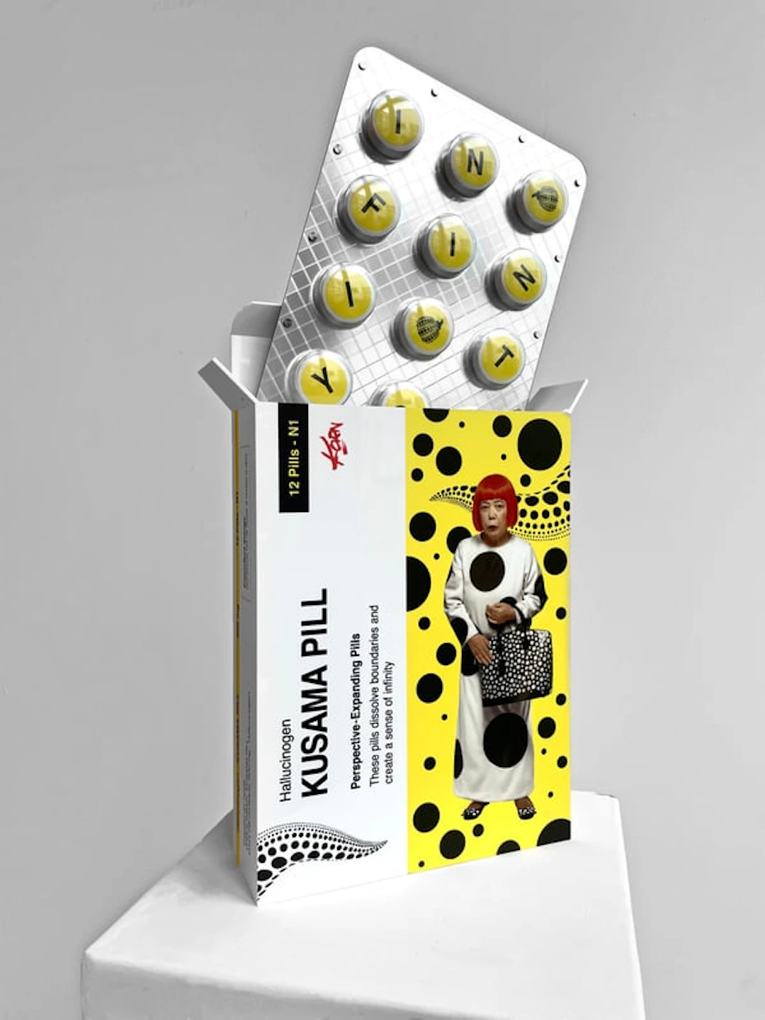 Diana Korn – Contemporary Pop Art Sculptor from Munich - Free Standing