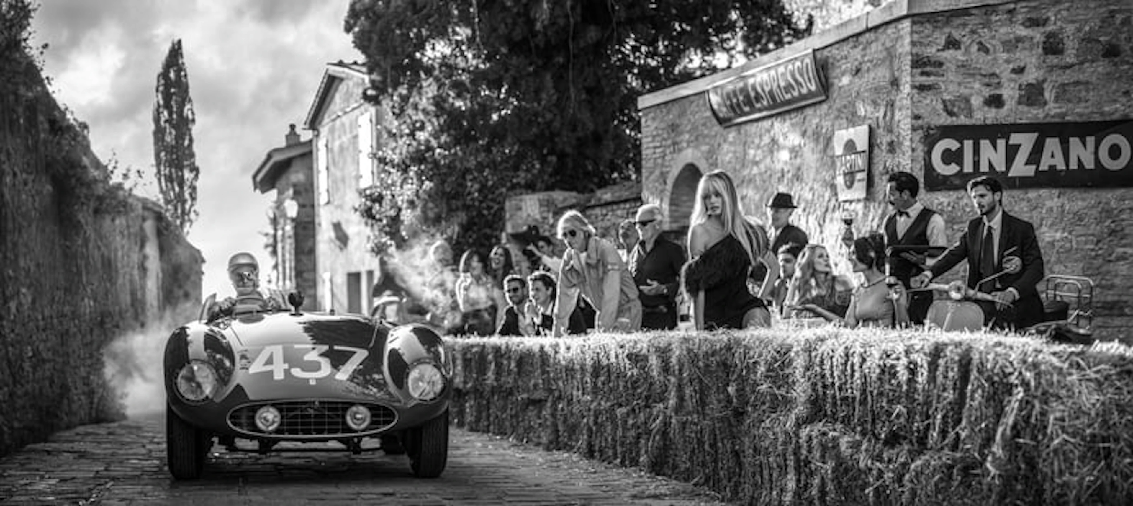 David Yarrow - Contemporary Photographer - Cafe Espresso (B&W)