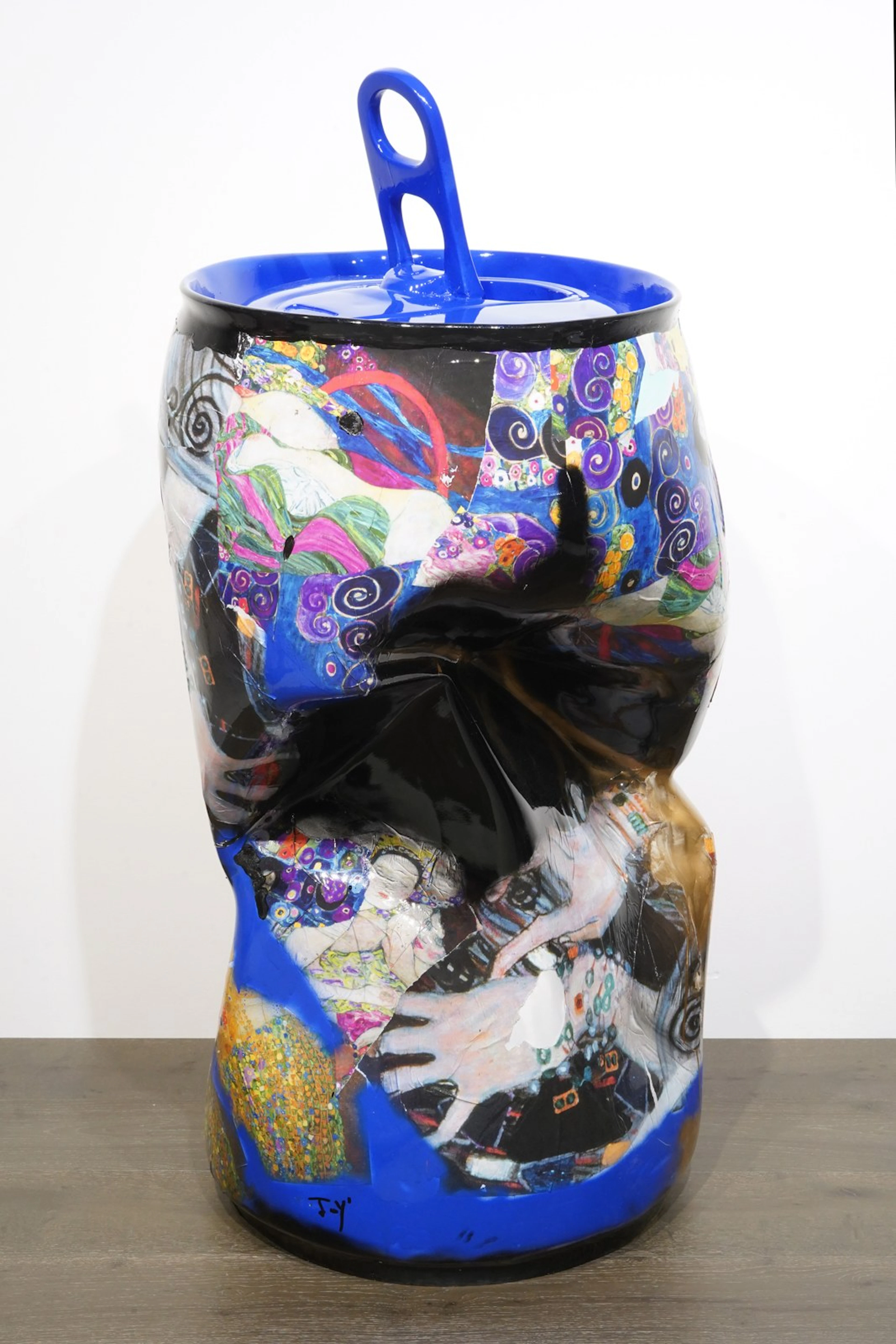 Joy - Contemporary Sculptror - Popy Can Klimt Top Bleu Roi, 2023