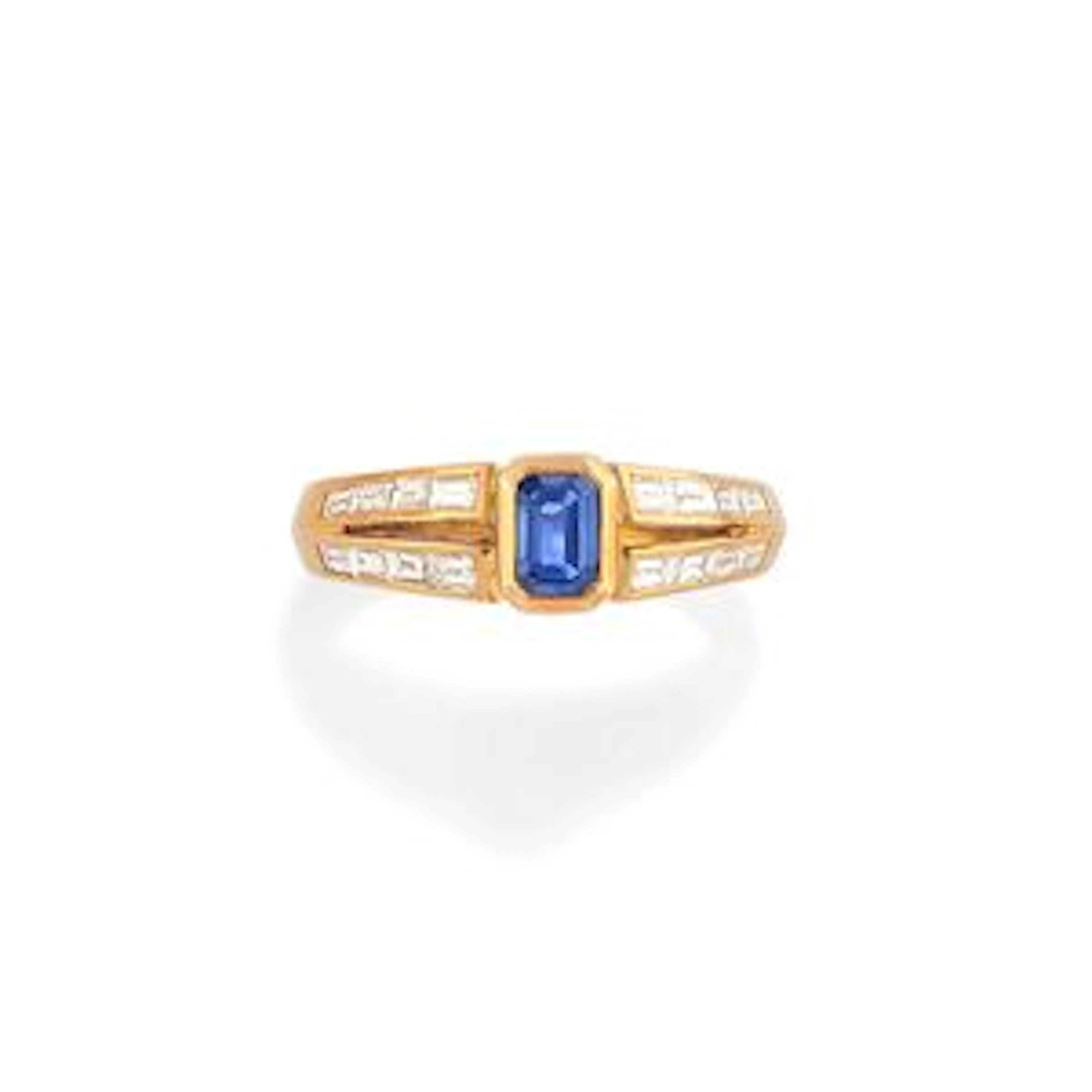 Anello con zaffiro
