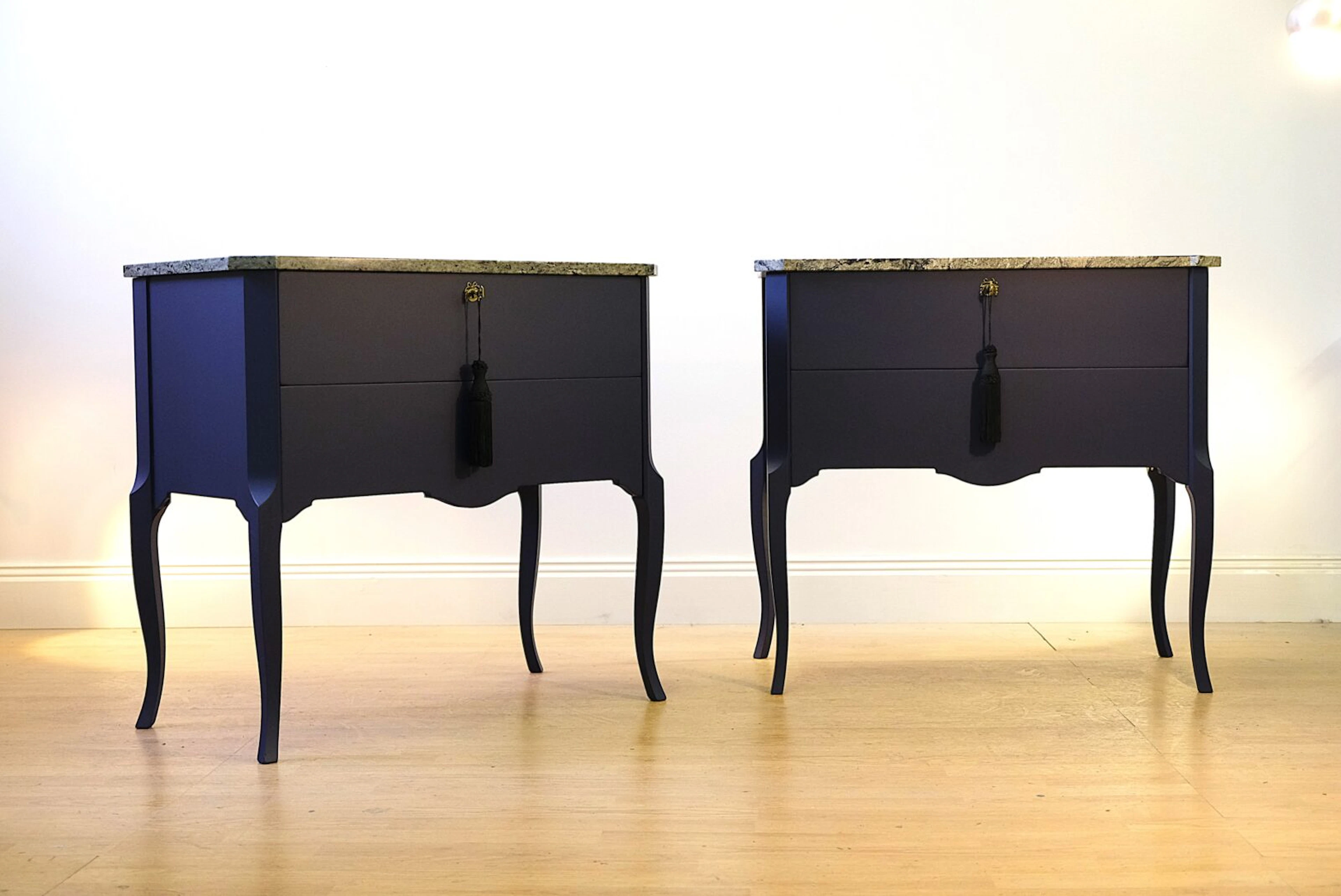 Bedstands Delux – Superfinish