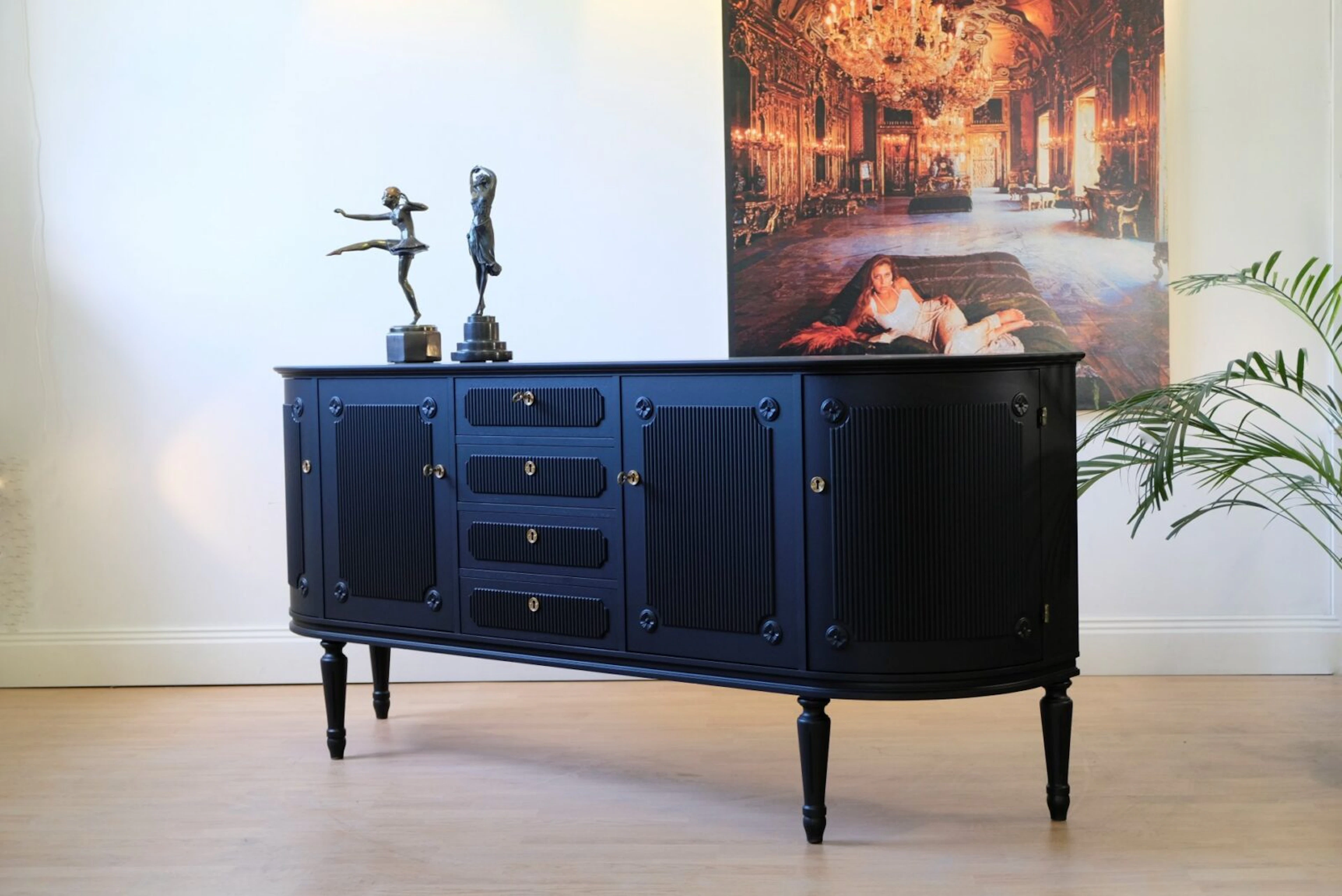 Gustavianskt Sideboard – Till Salu