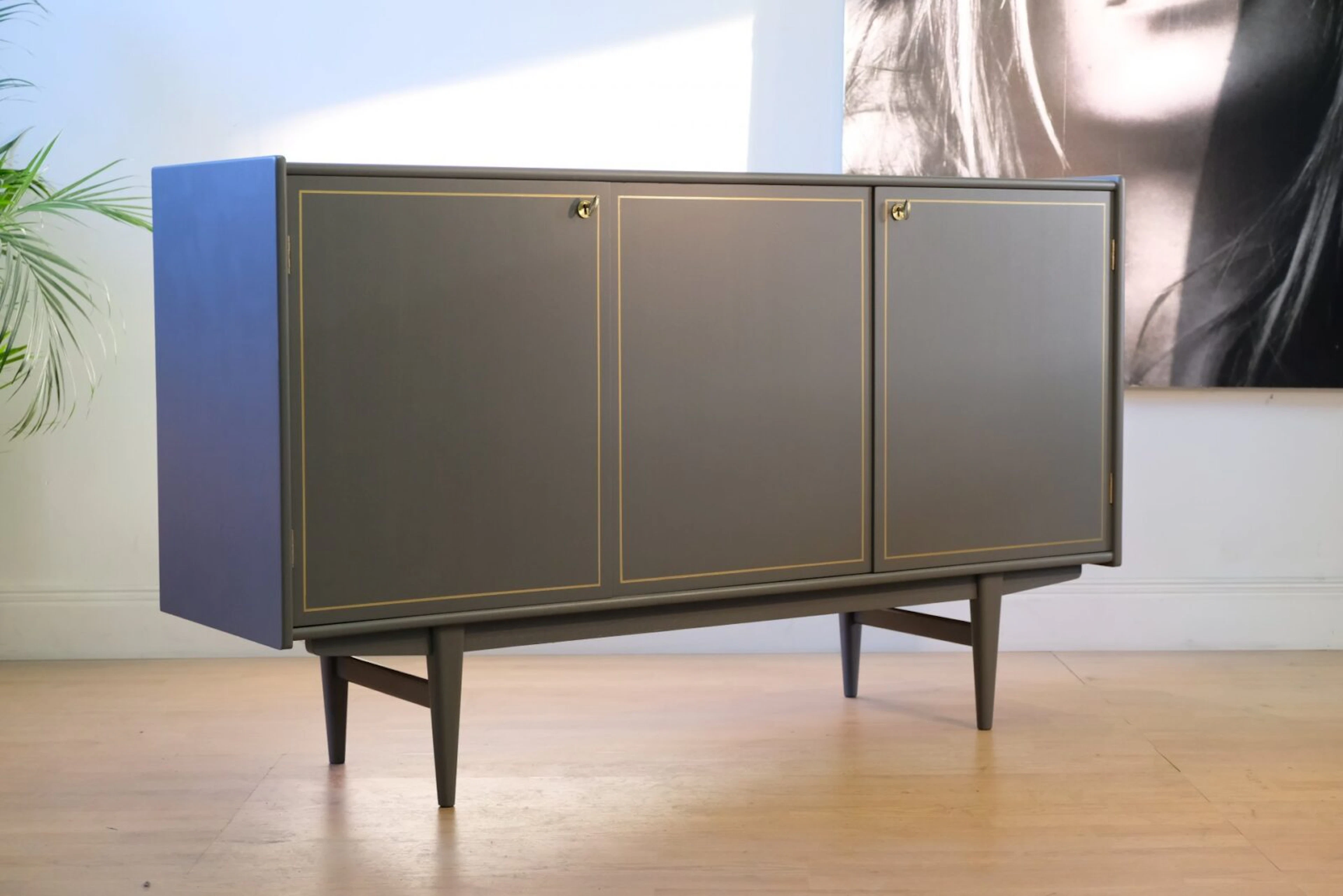 Sideboard – Liknande kan beställas