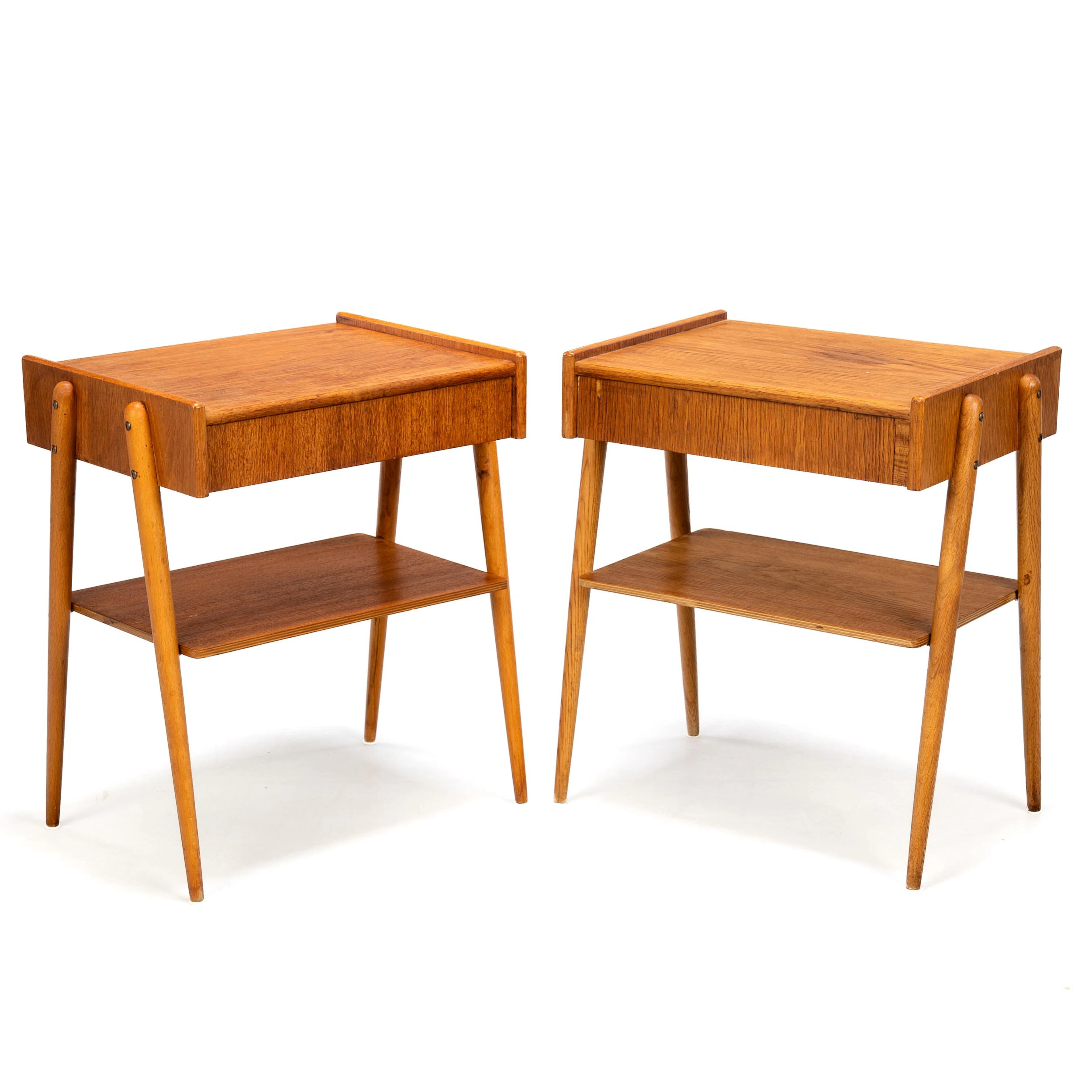 SÄNGBORD, ett par, teak, 1900-talets andra hälft, (2 delar).