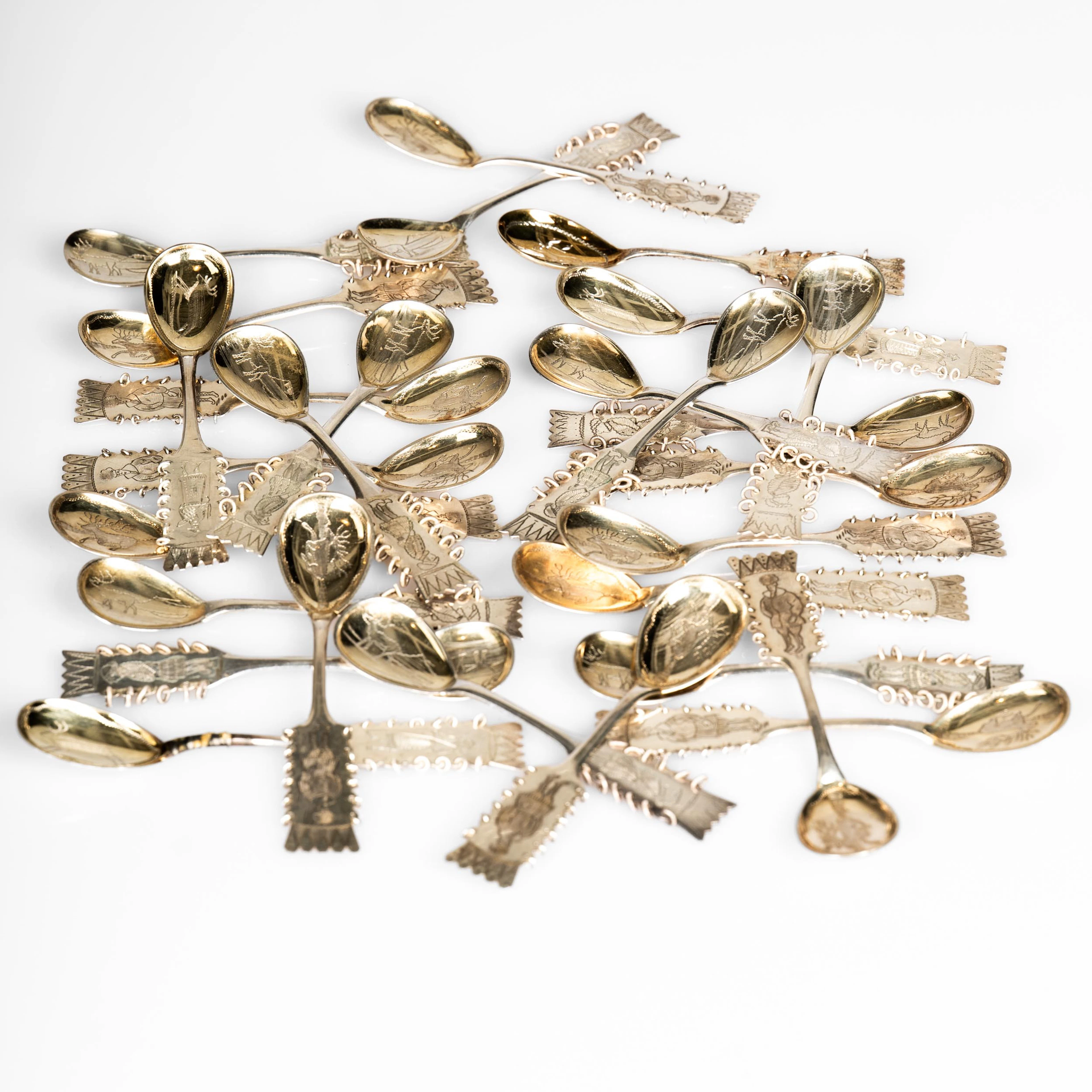 TESKEDAR. Silver "Same-motiv" Stämplade 1900-tal (28st).